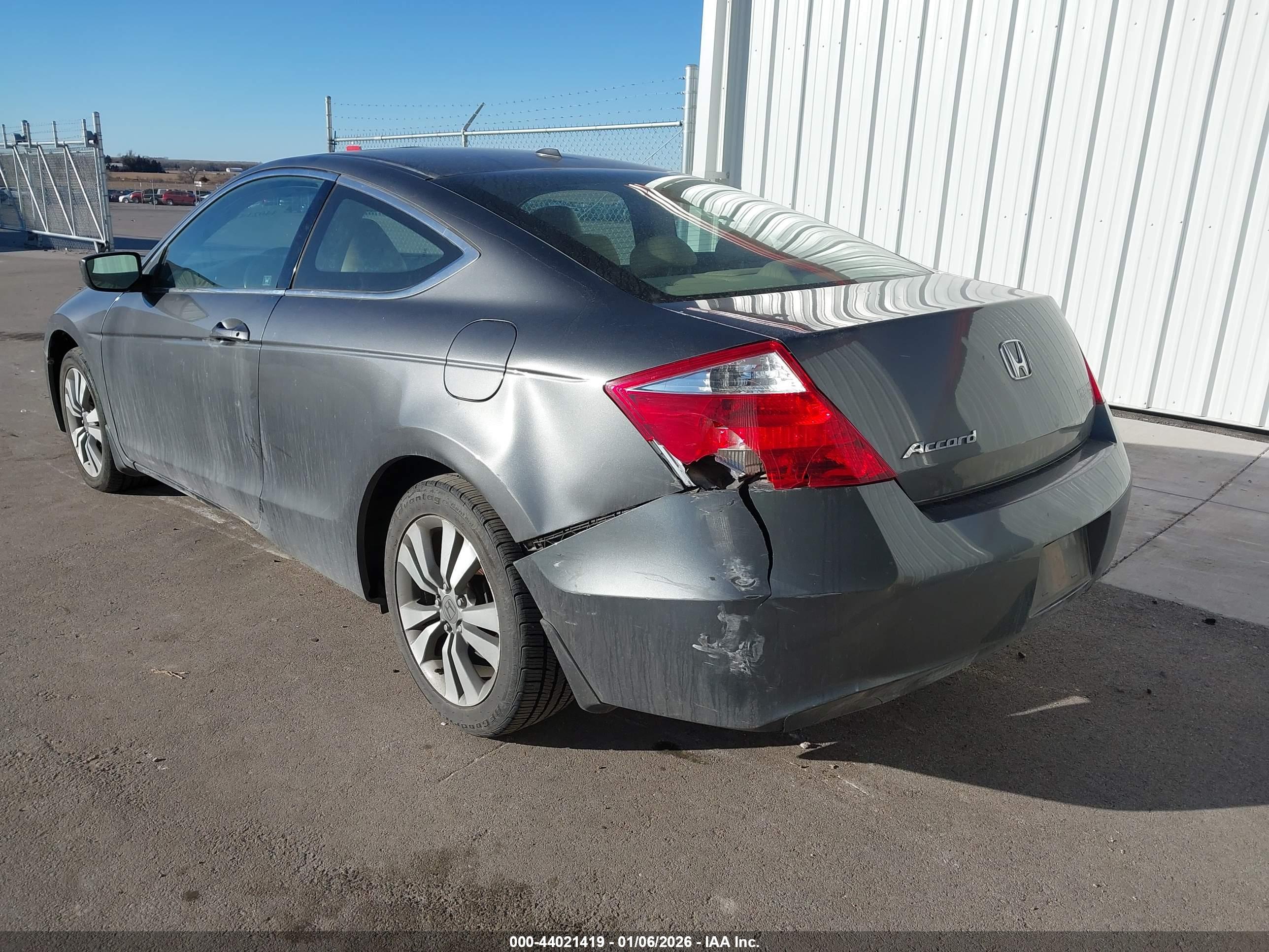 HONDA ACCORD image 6