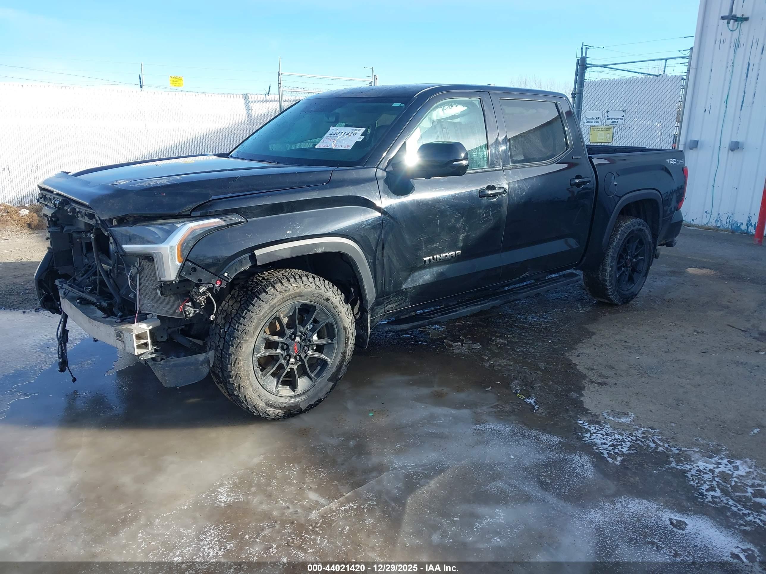 TOYOTA TUNDRA image 2
