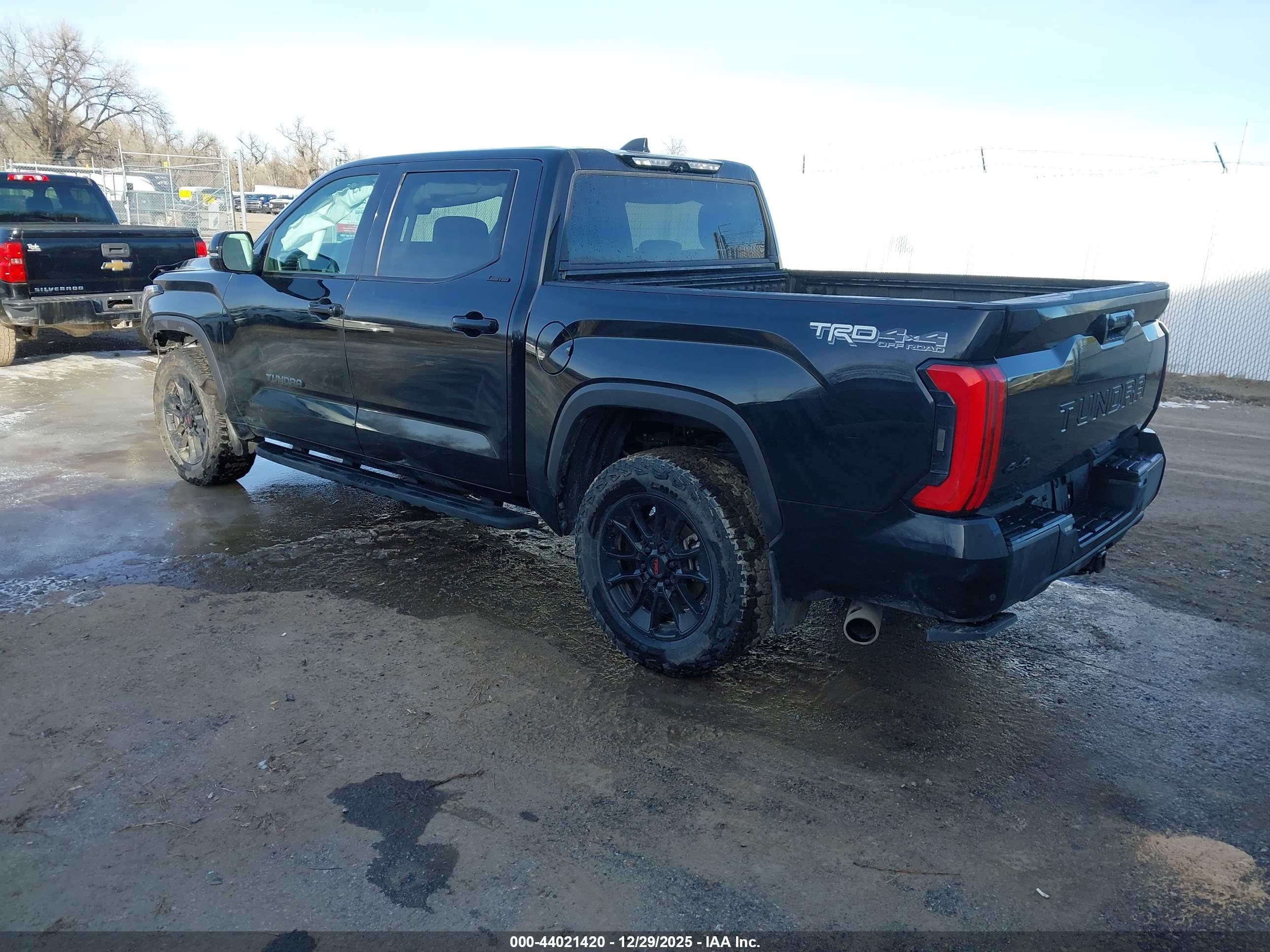 TOYOTA TUNDRA image 3