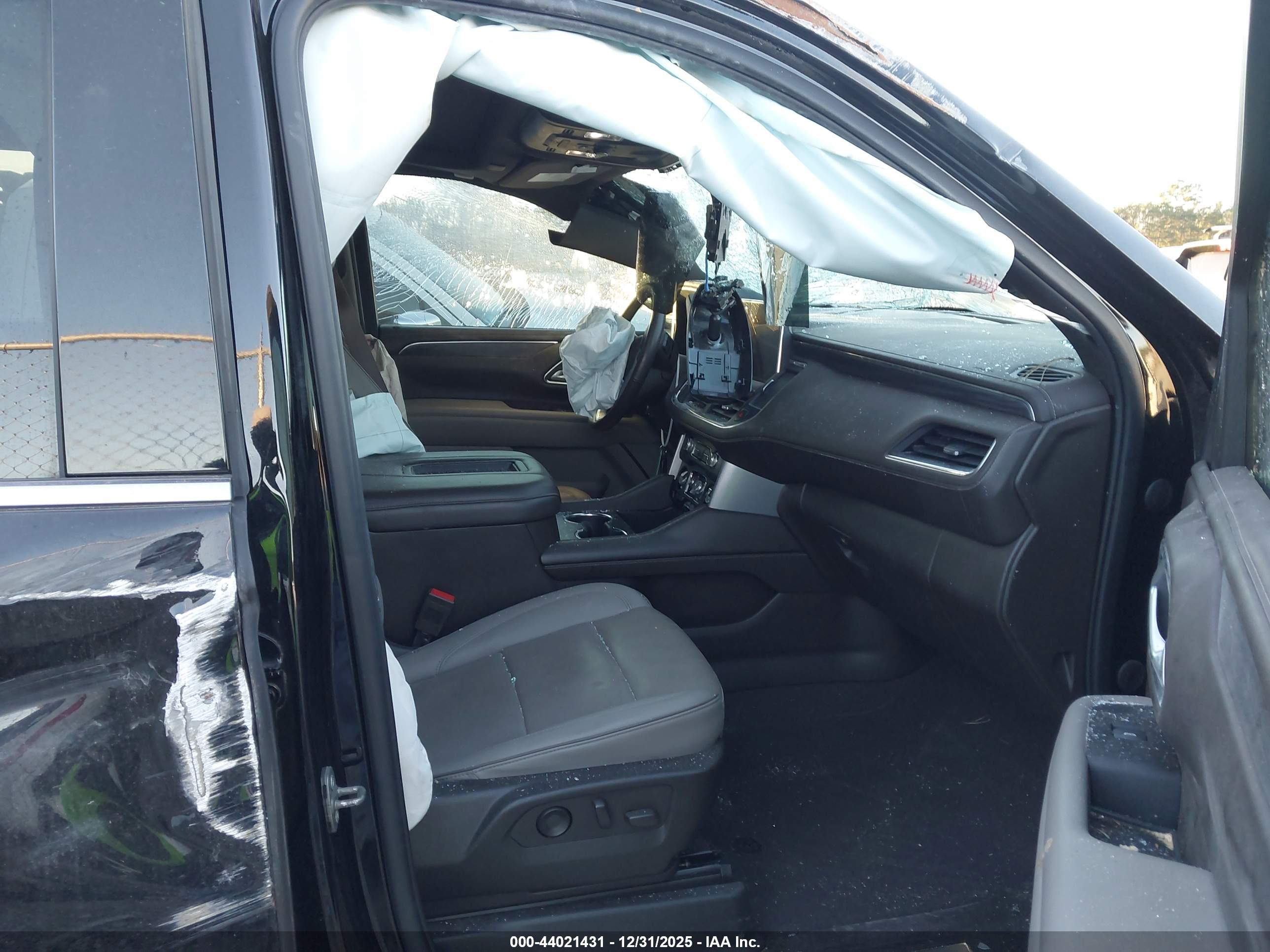 GMC YUKON image 5