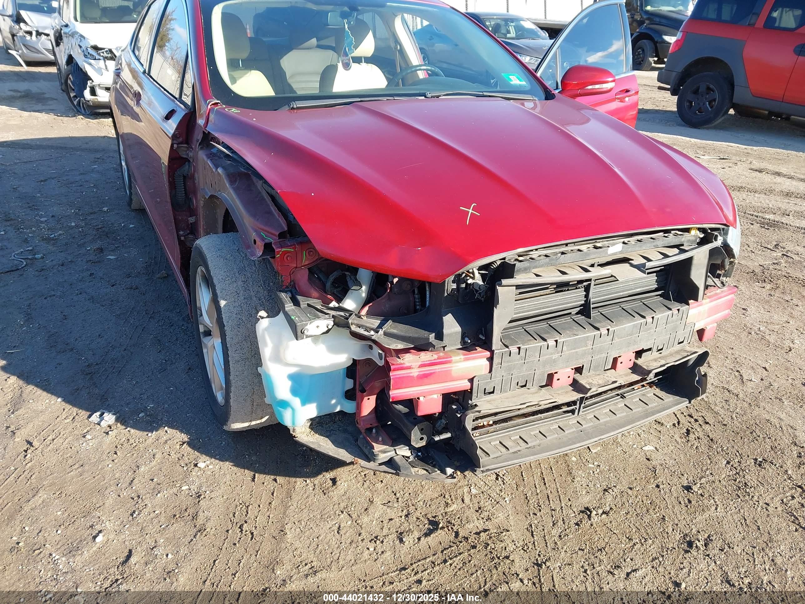 FORD FUSION image 6