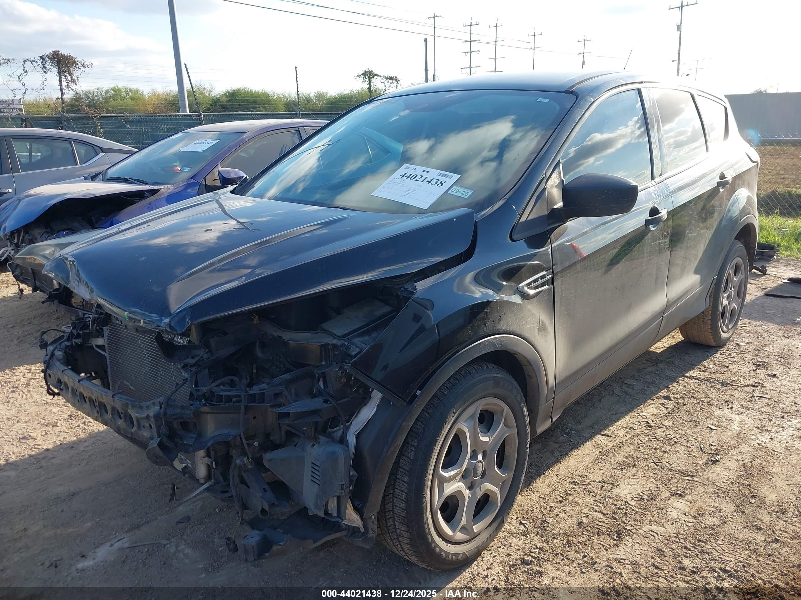 FORD ESCAPE image 2