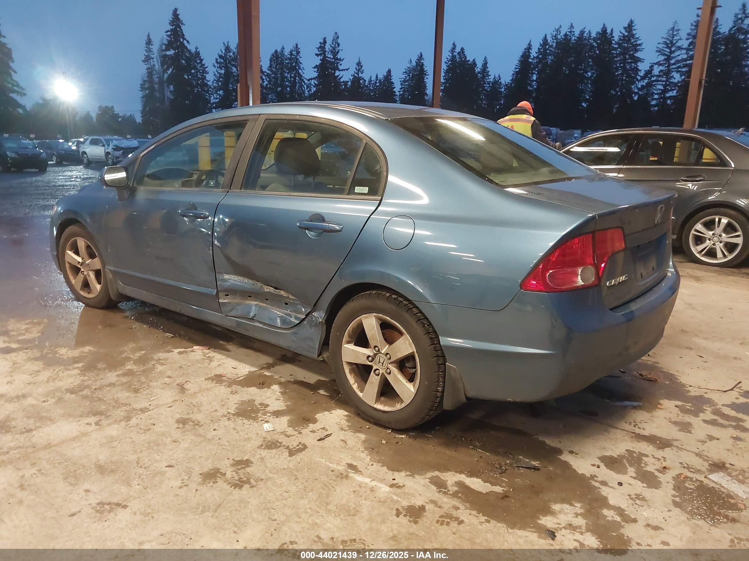 HONDA CIVIC image 3