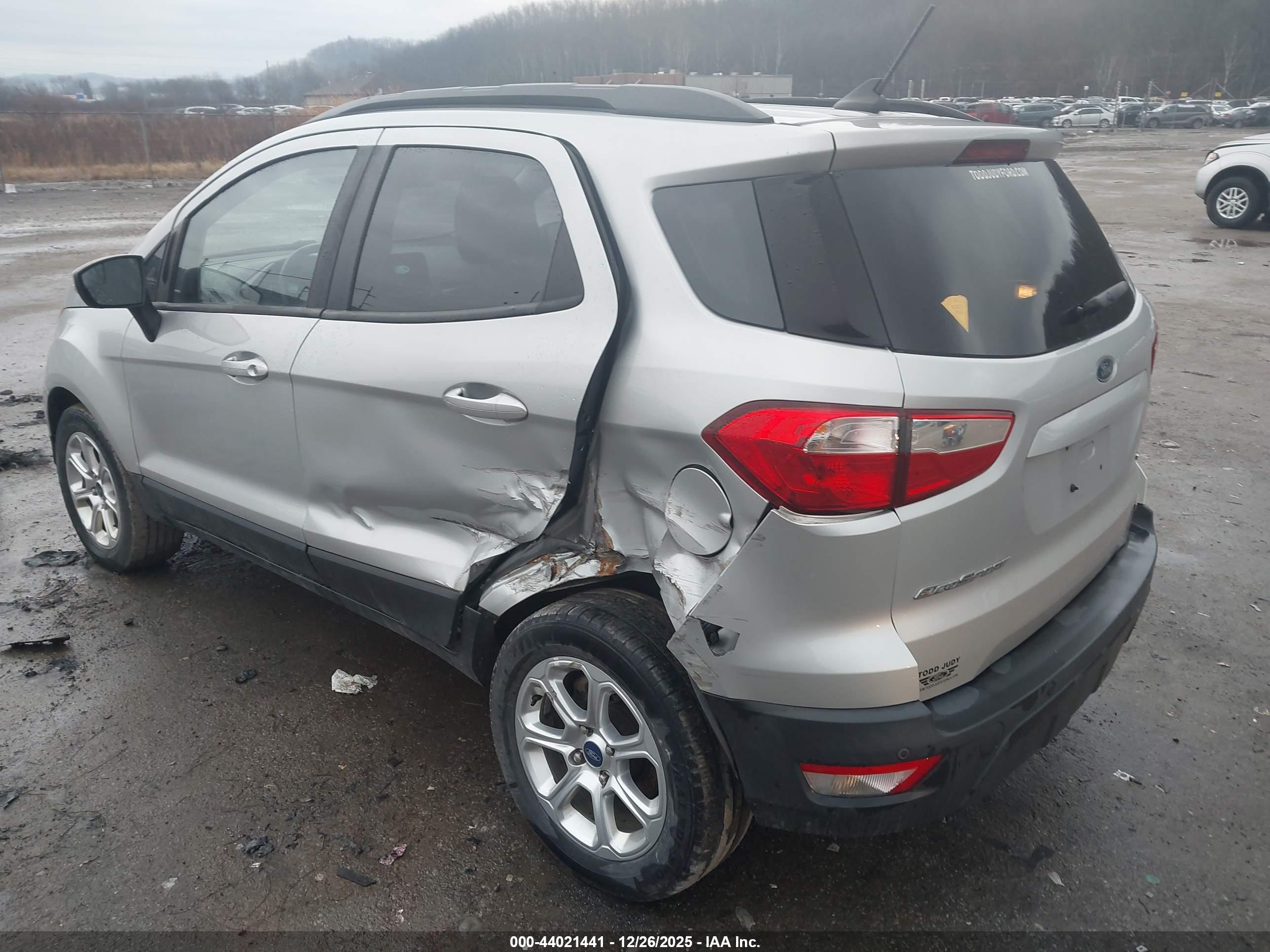 FORD ECOSPORT image 3