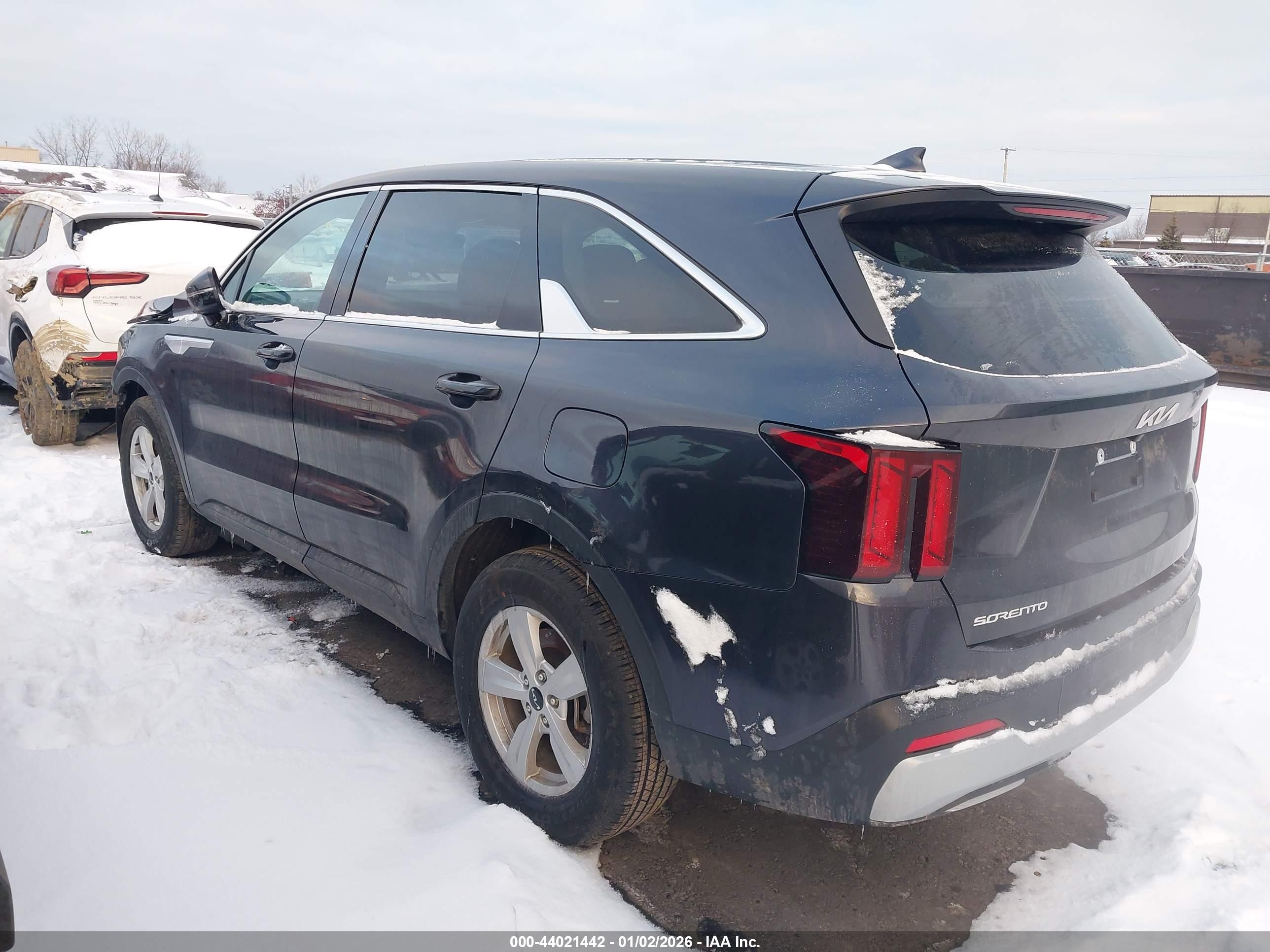 KIA SORENTO image 3
