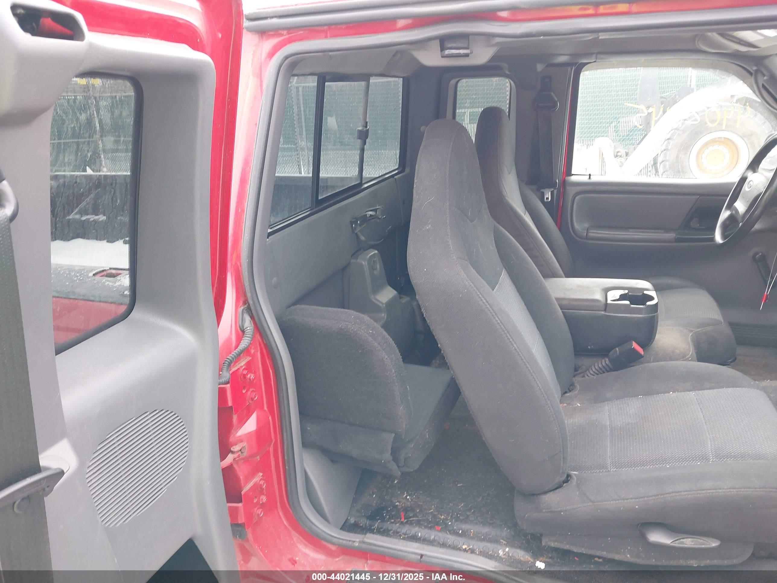 FORD RANGER image 8
