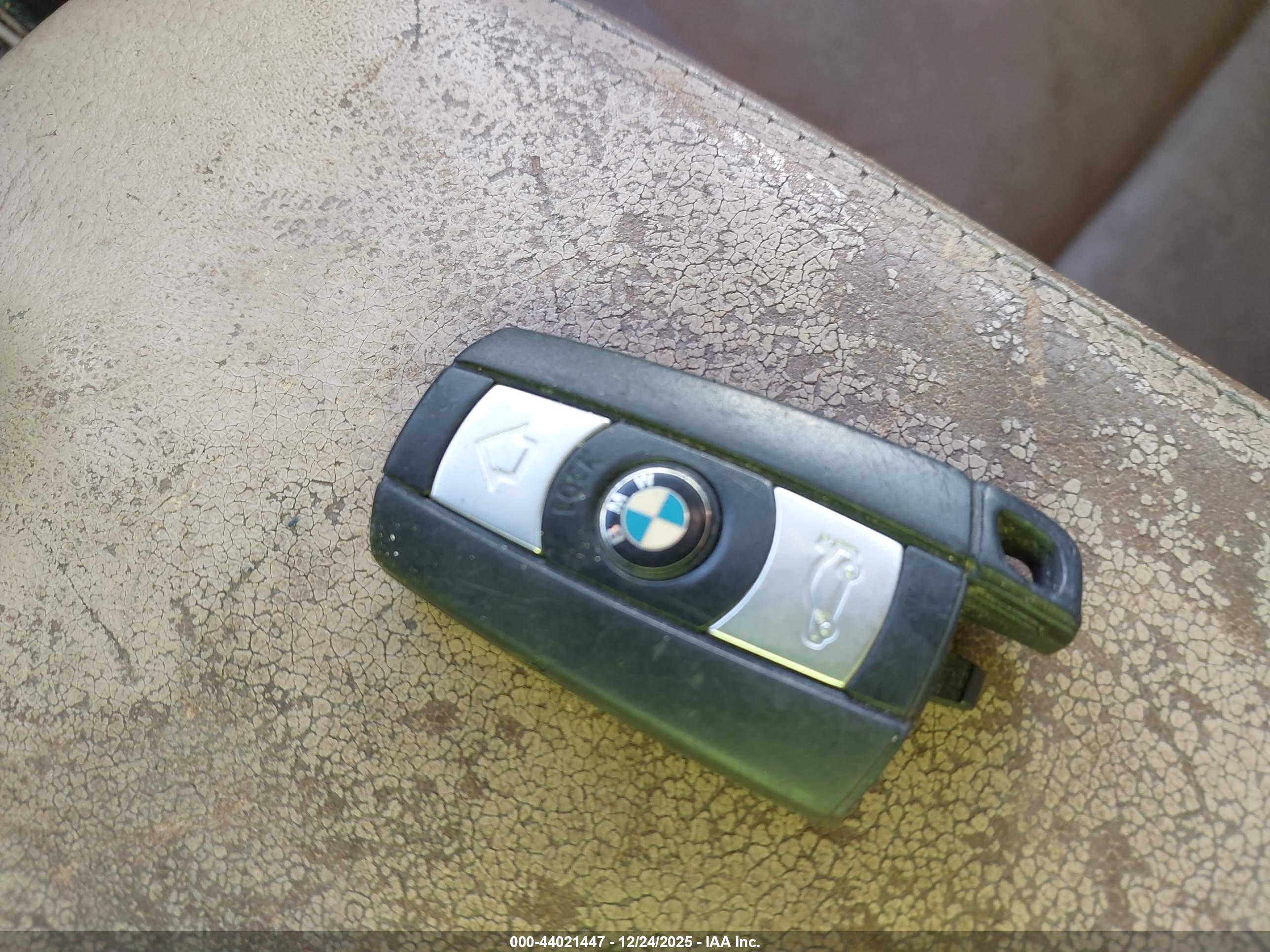 BMW 328I image 11