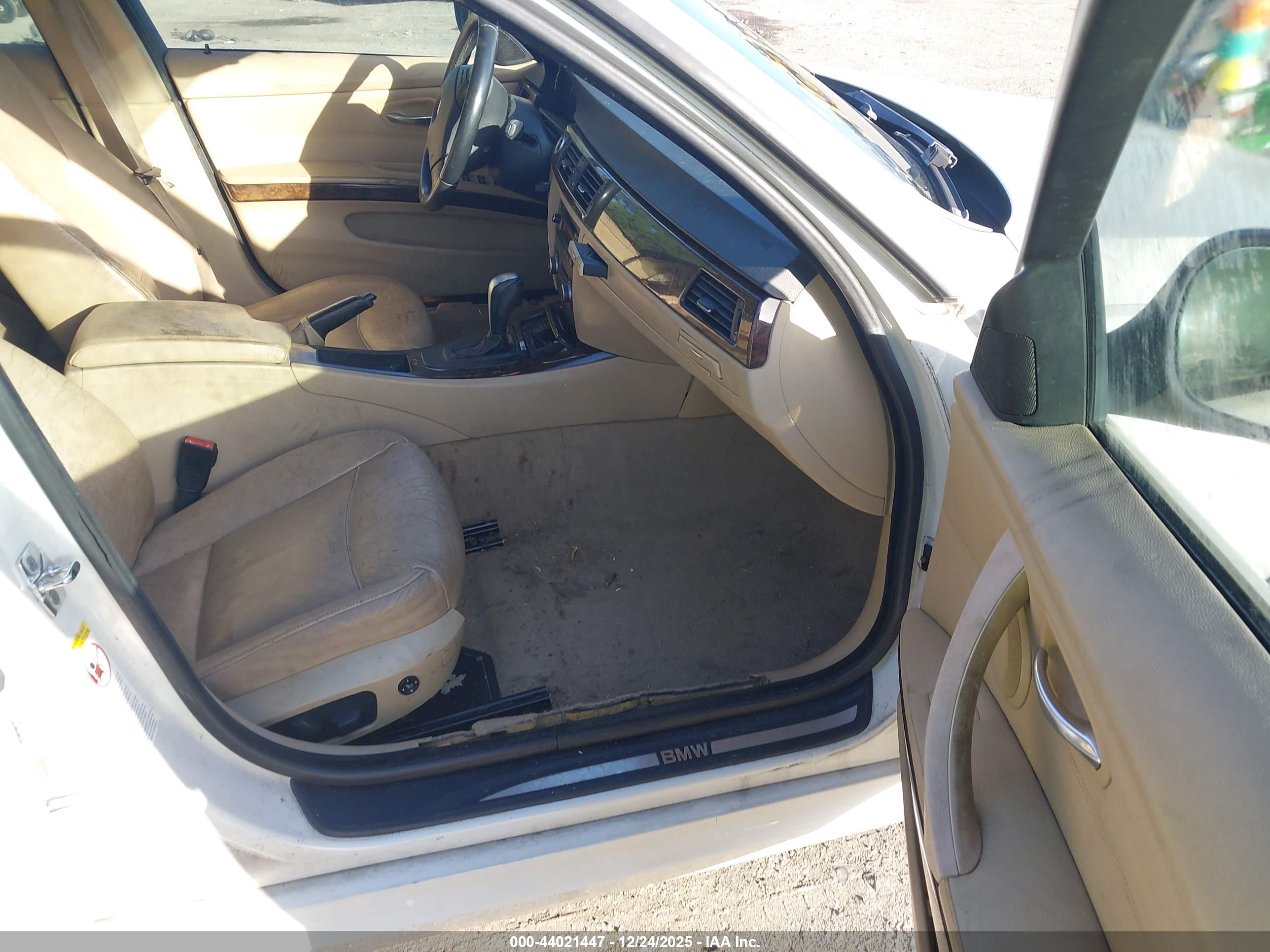 BMW 328I image 5