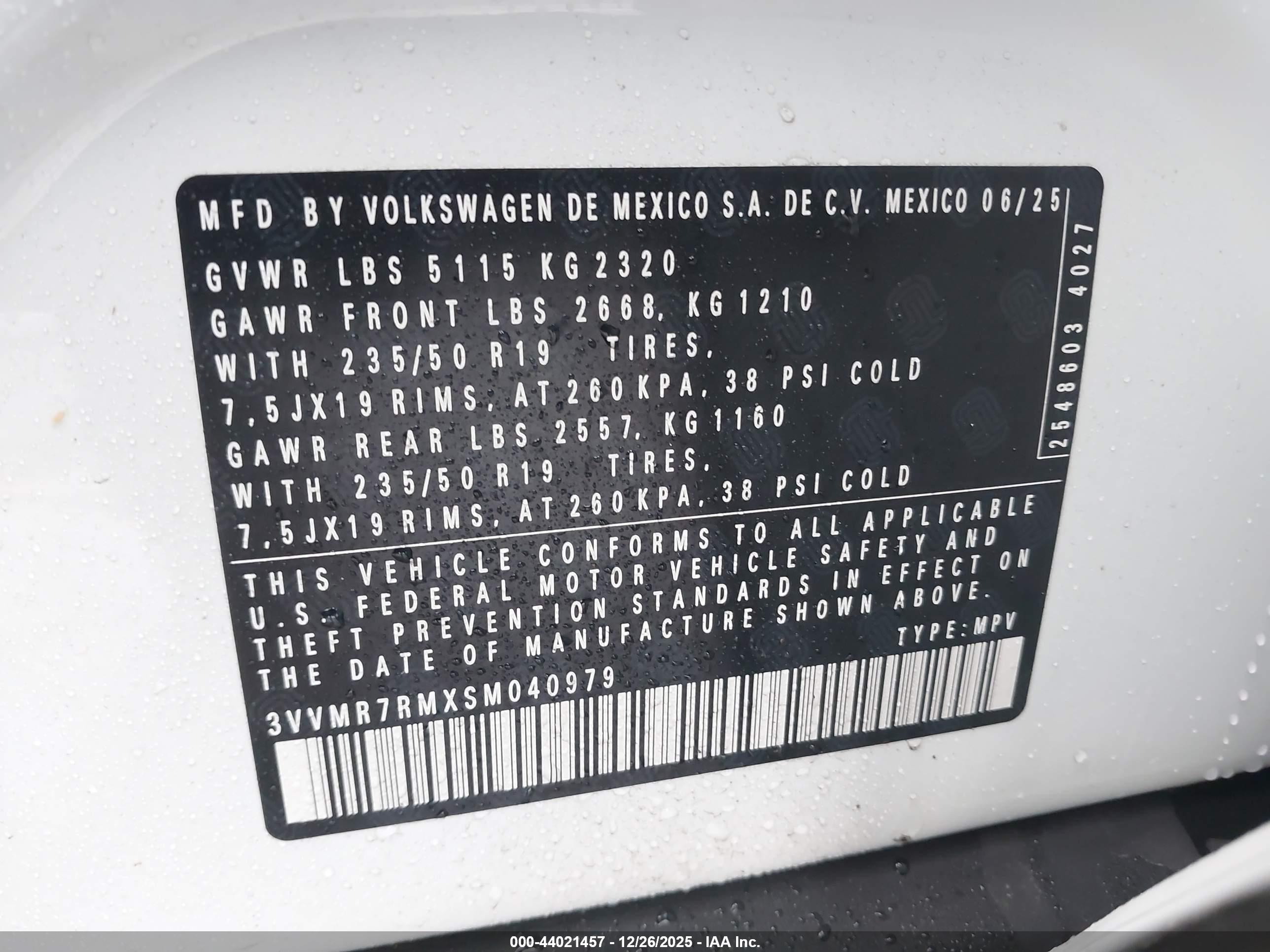 VOLKSWAGEN TIGUAN image 9