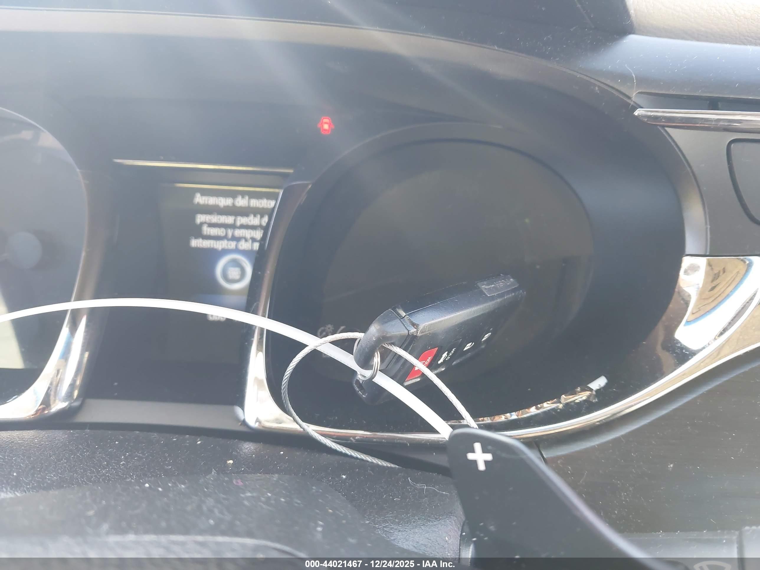 TOYOTA AVALON image 11