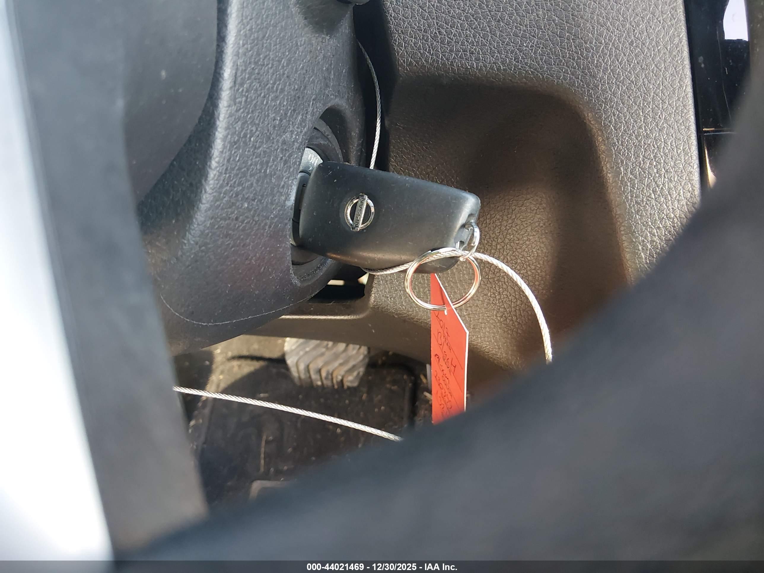 NISSAN ROGUE image 11