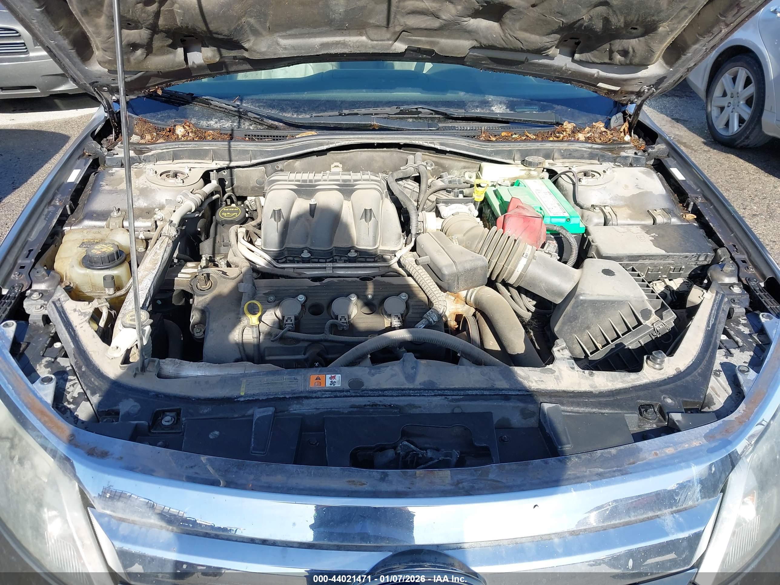 FORD FUSION image 10