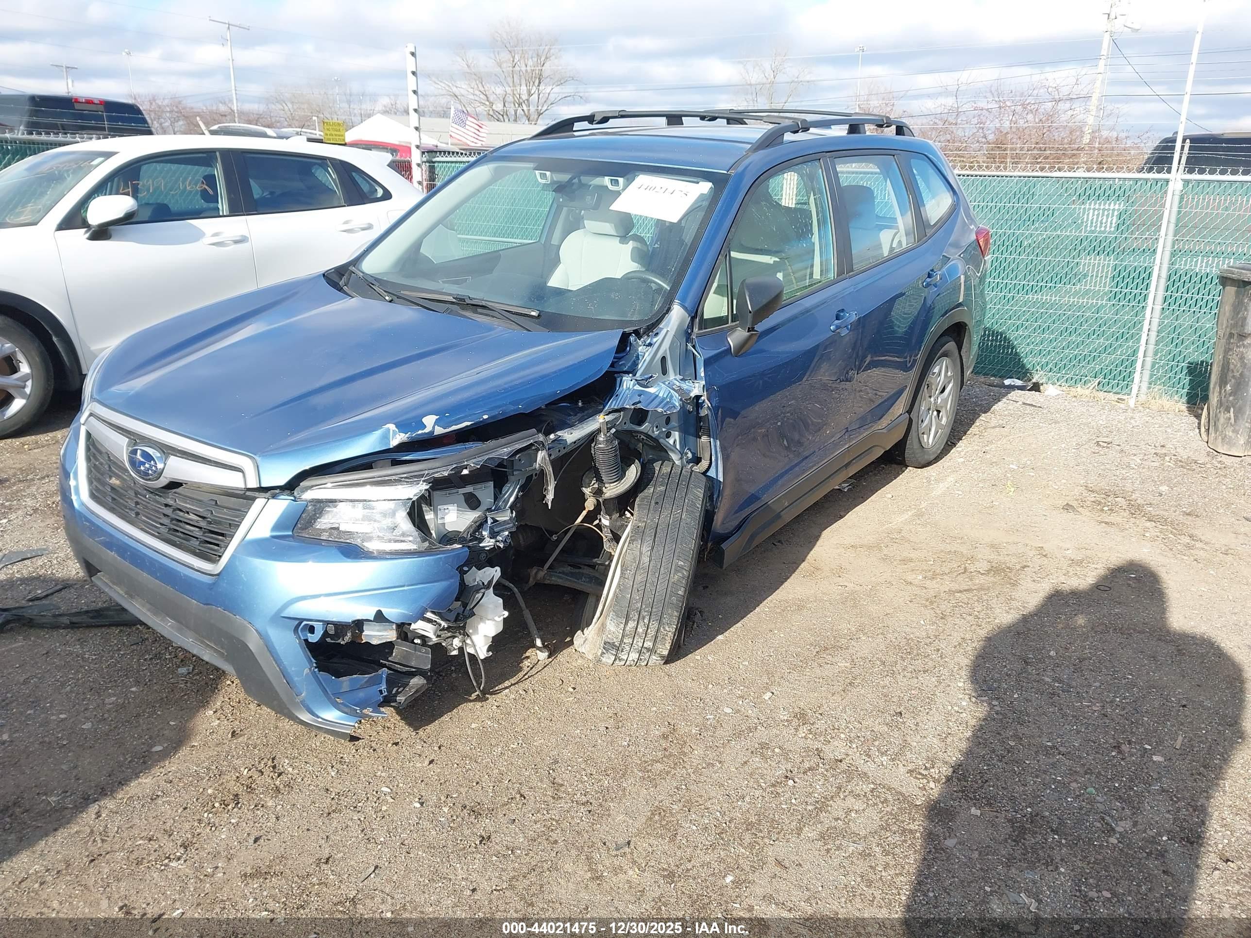 SUBARU FORESTER image 6