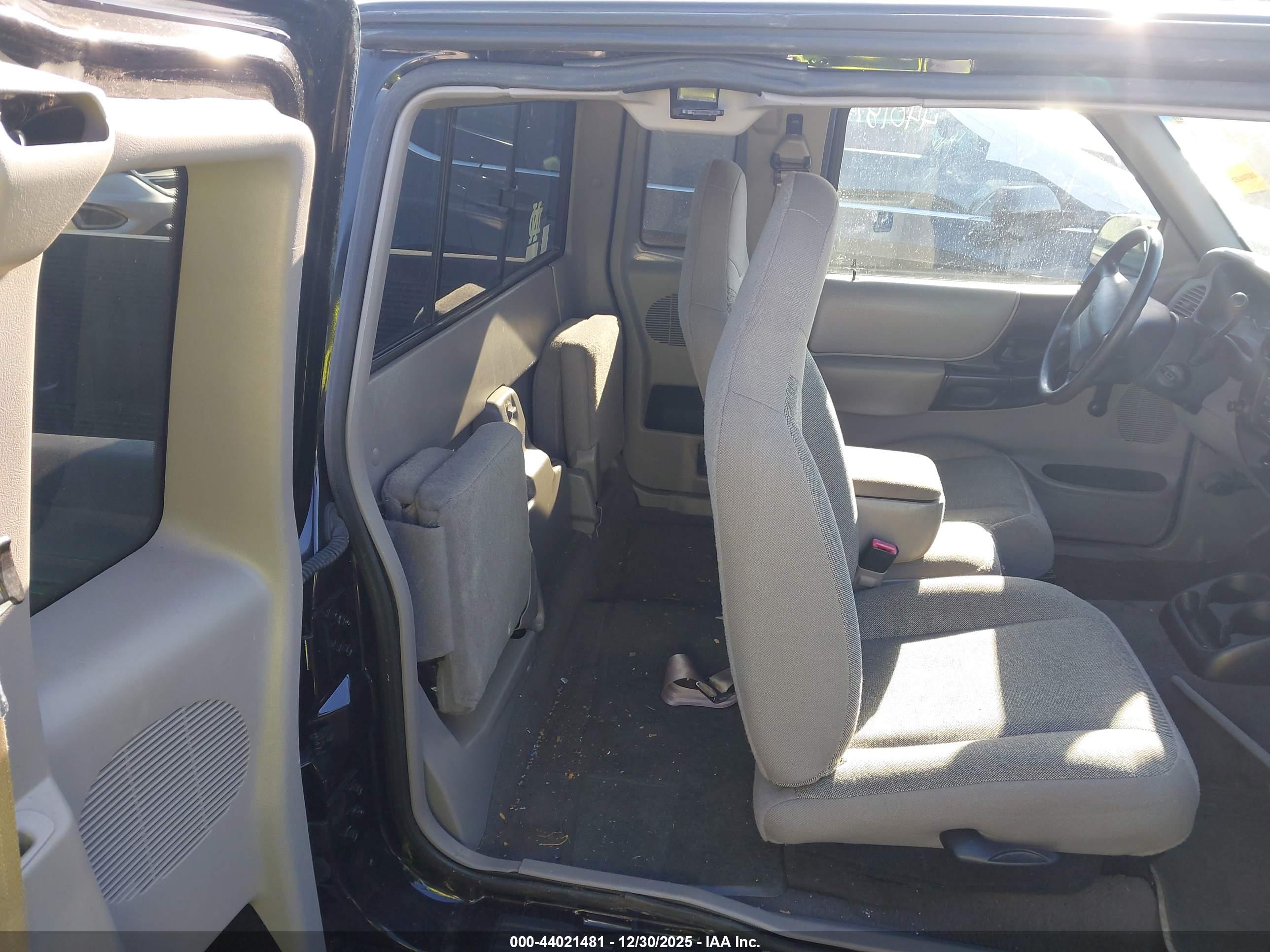 FORD RANGER image 8