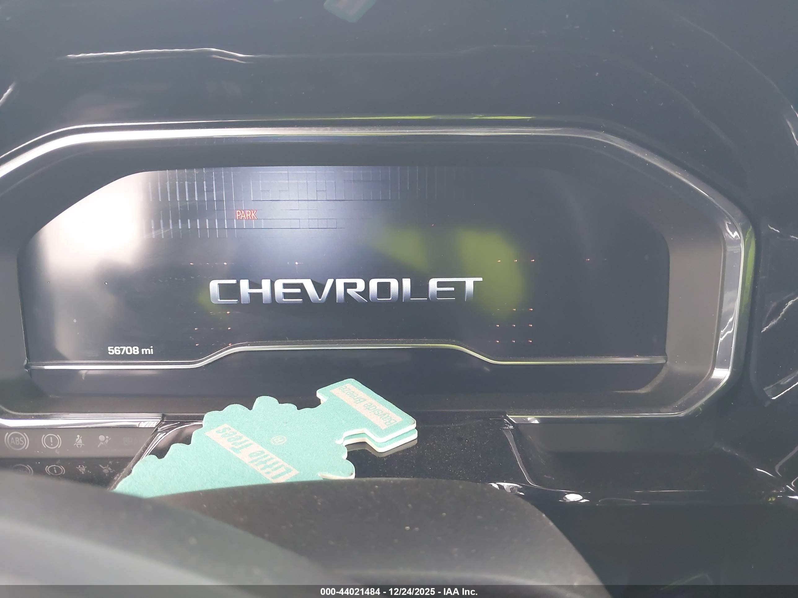 CHEVROLET SILVERADO image 7