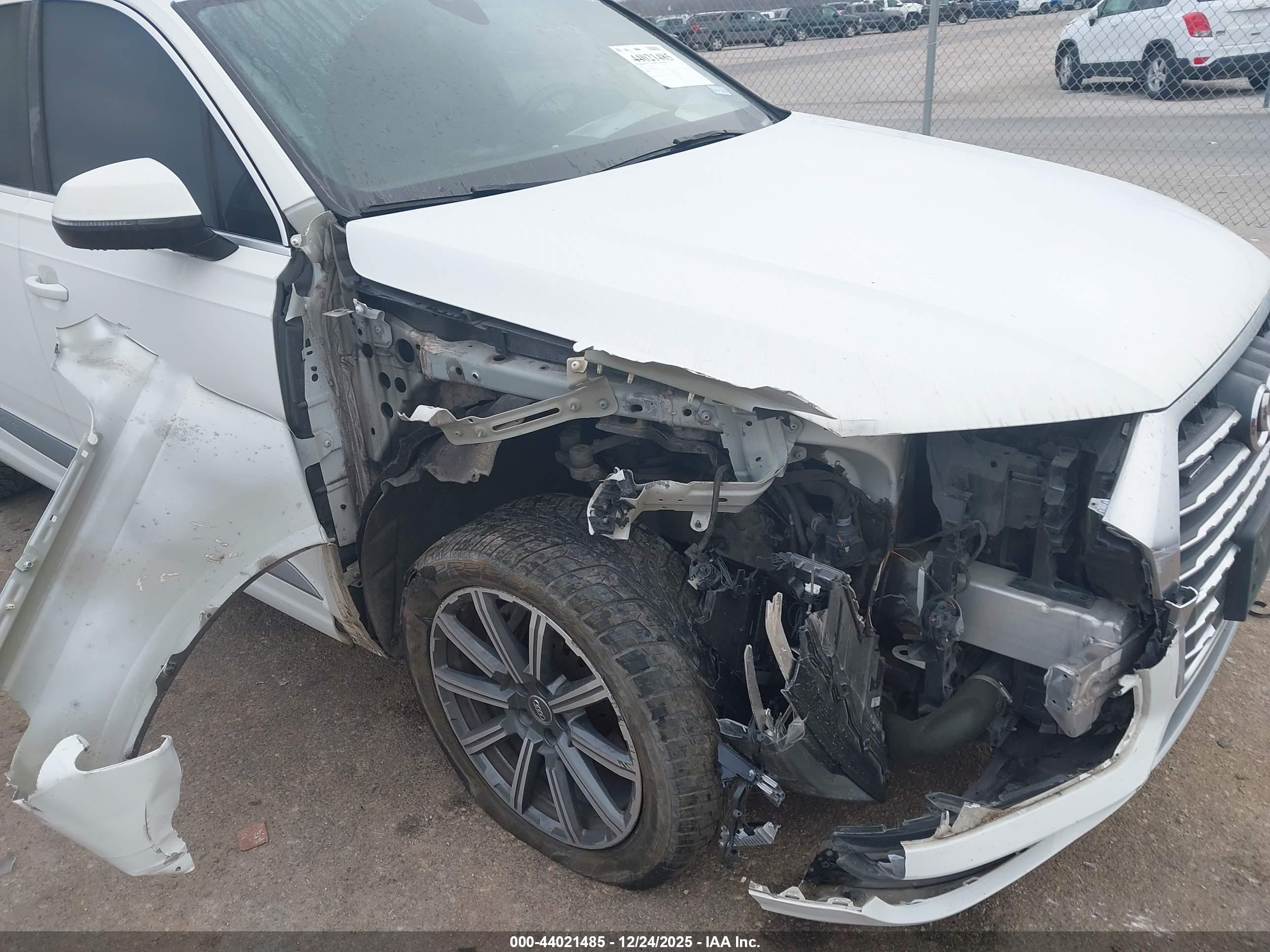 AUDI Q7 image 6