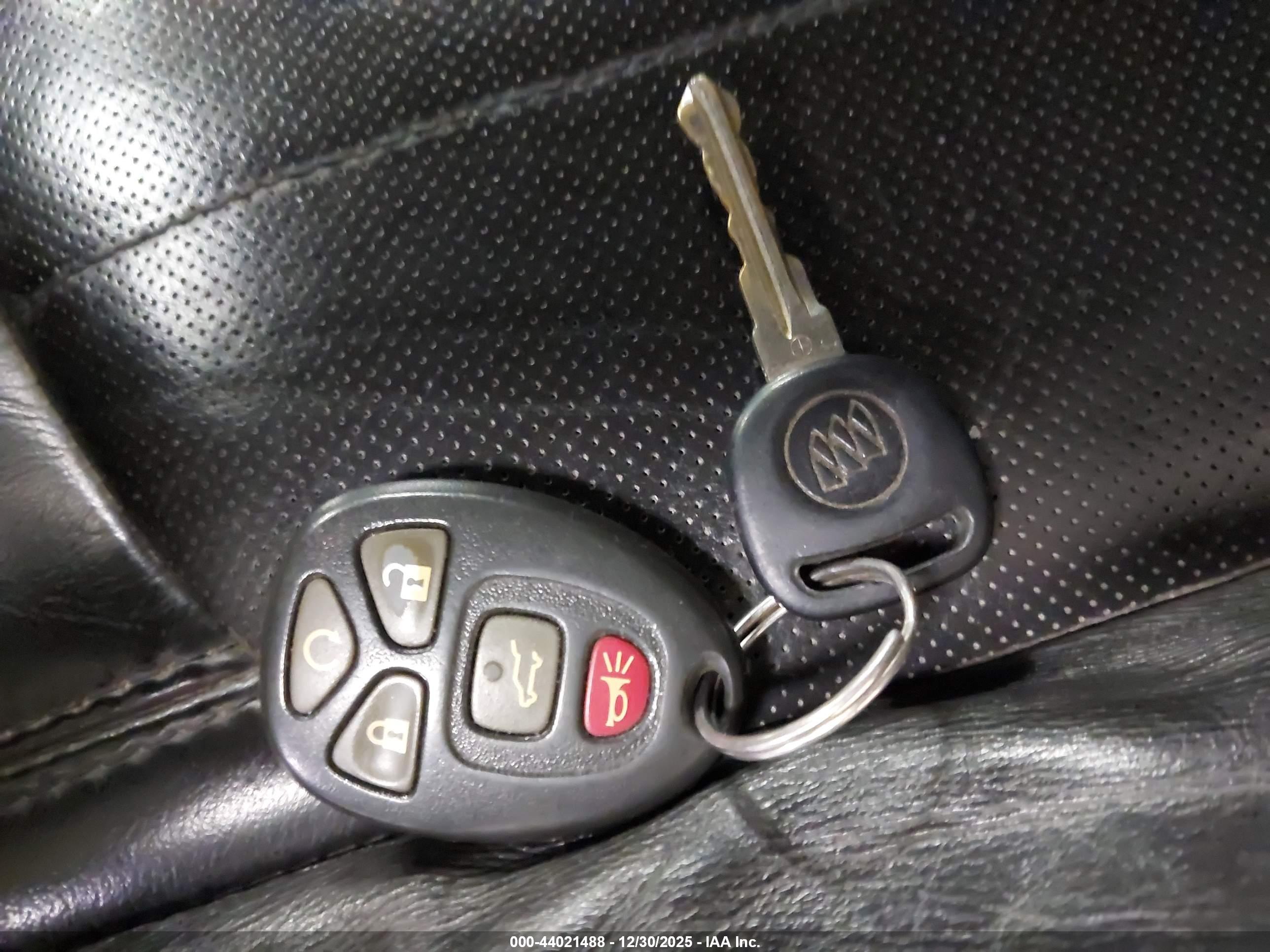 BUICK ENCLAVE image 11
