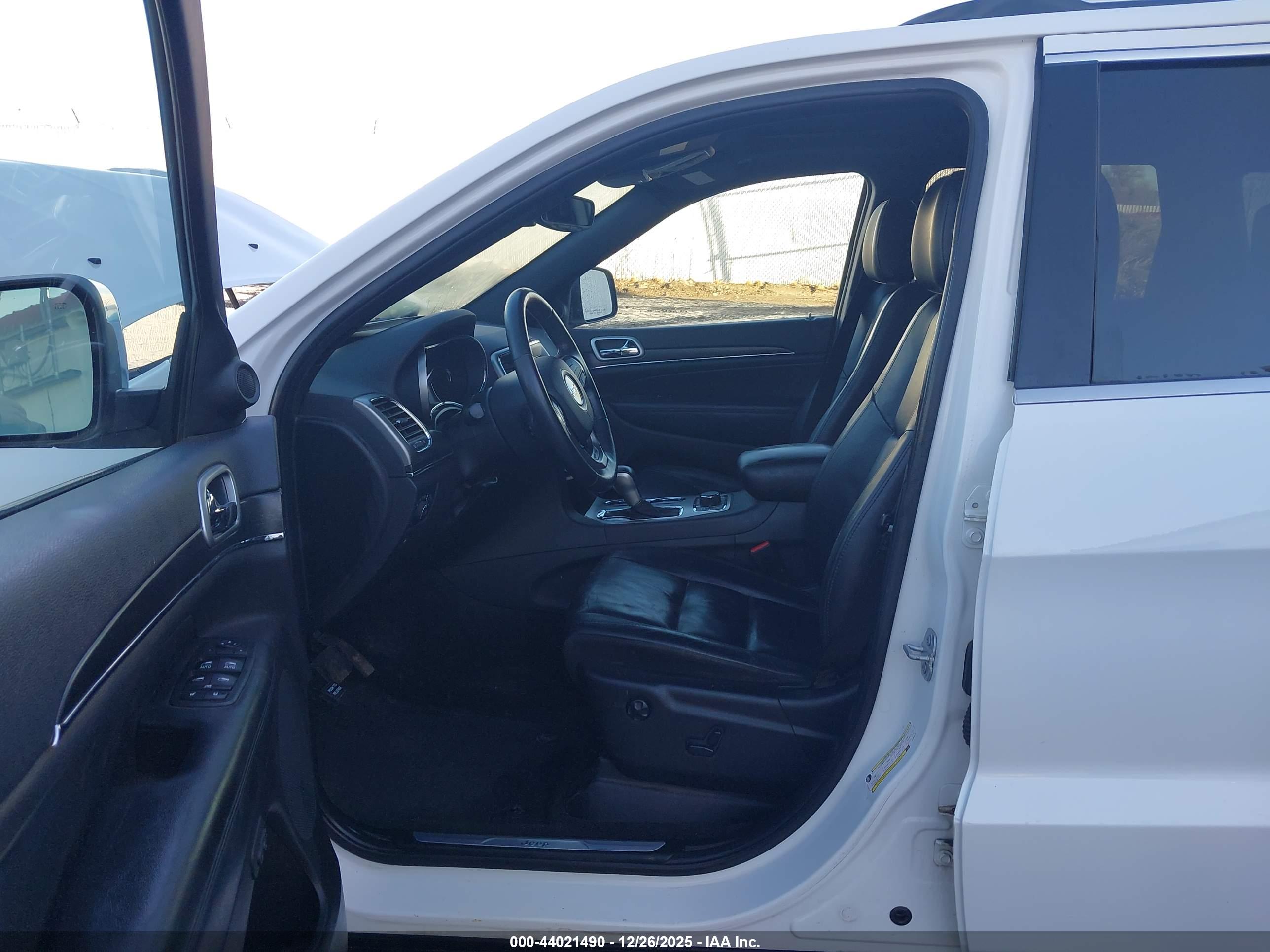 JEEP GRAND image 5
