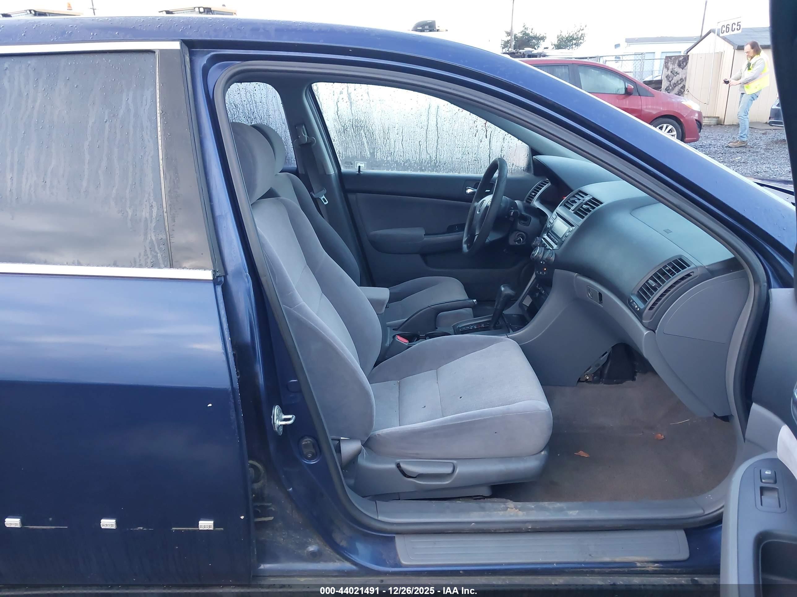 HONDA ACCORD image 5