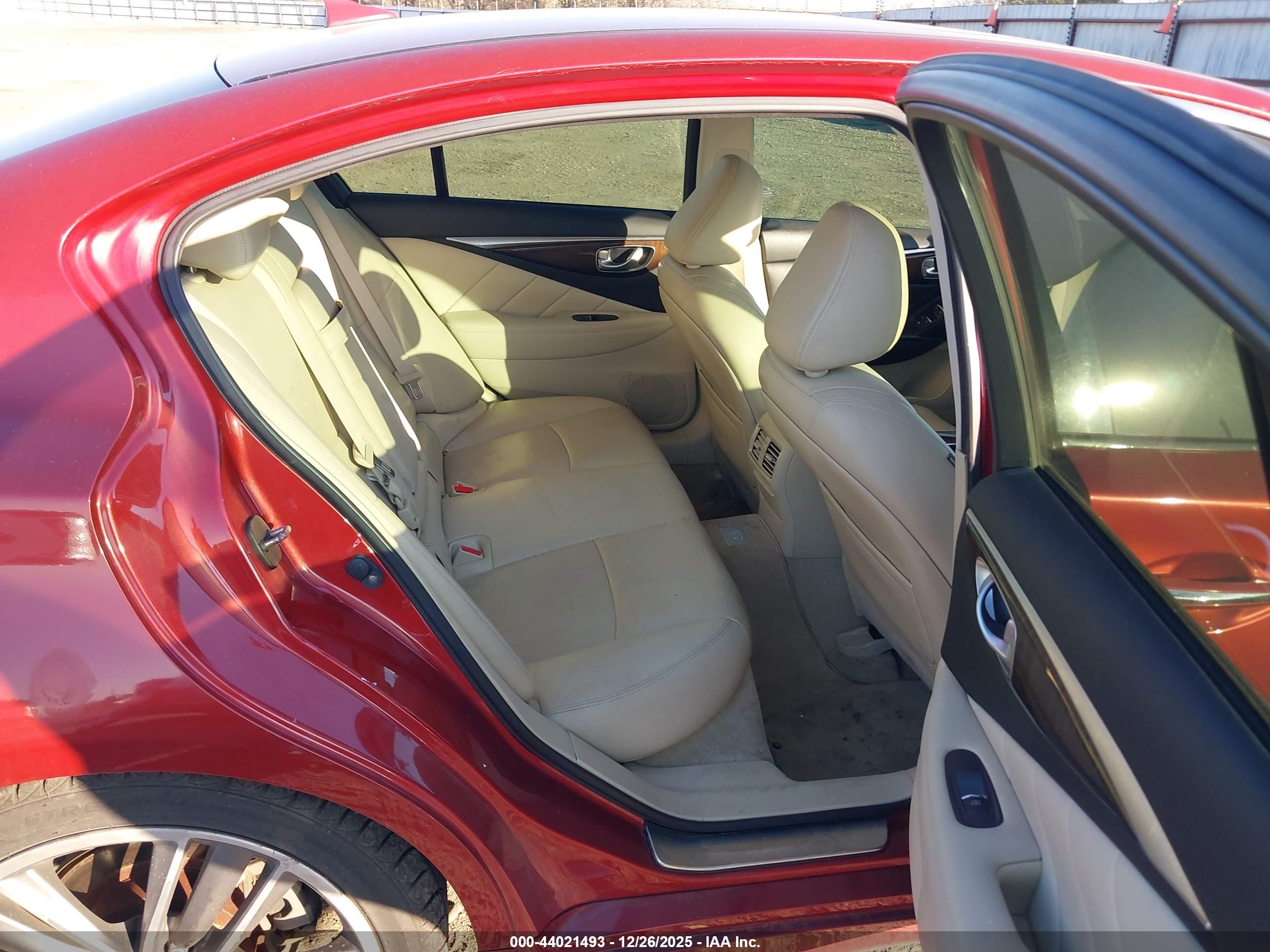 INFINITI Q50 image 8