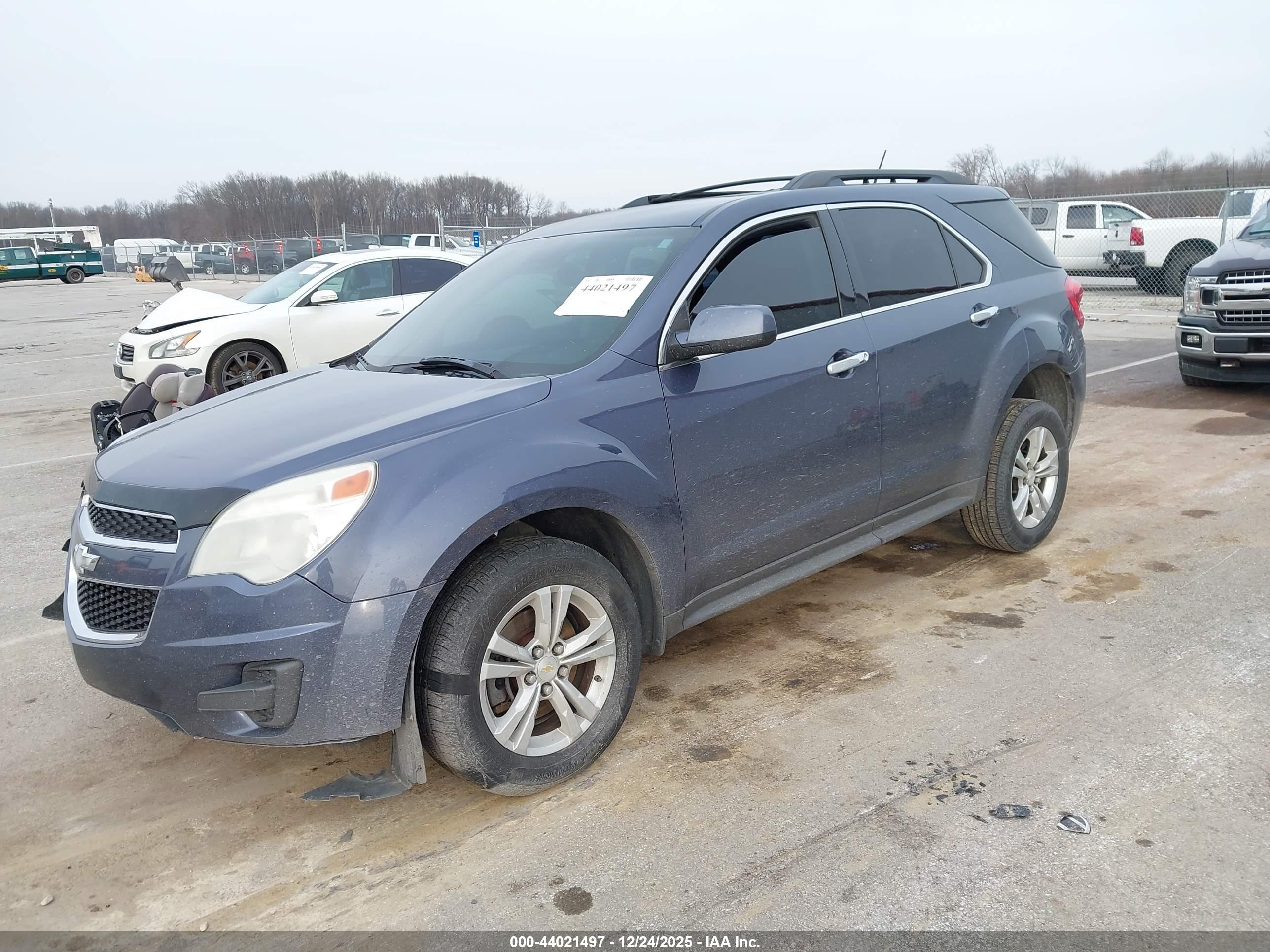 CHEVROLET EQUINOX image 2