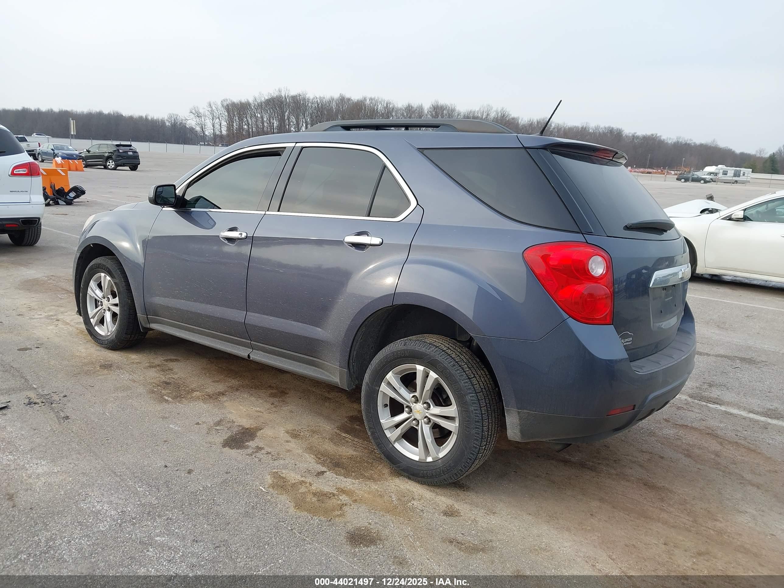 CHEVROLET EQUINOX image 3