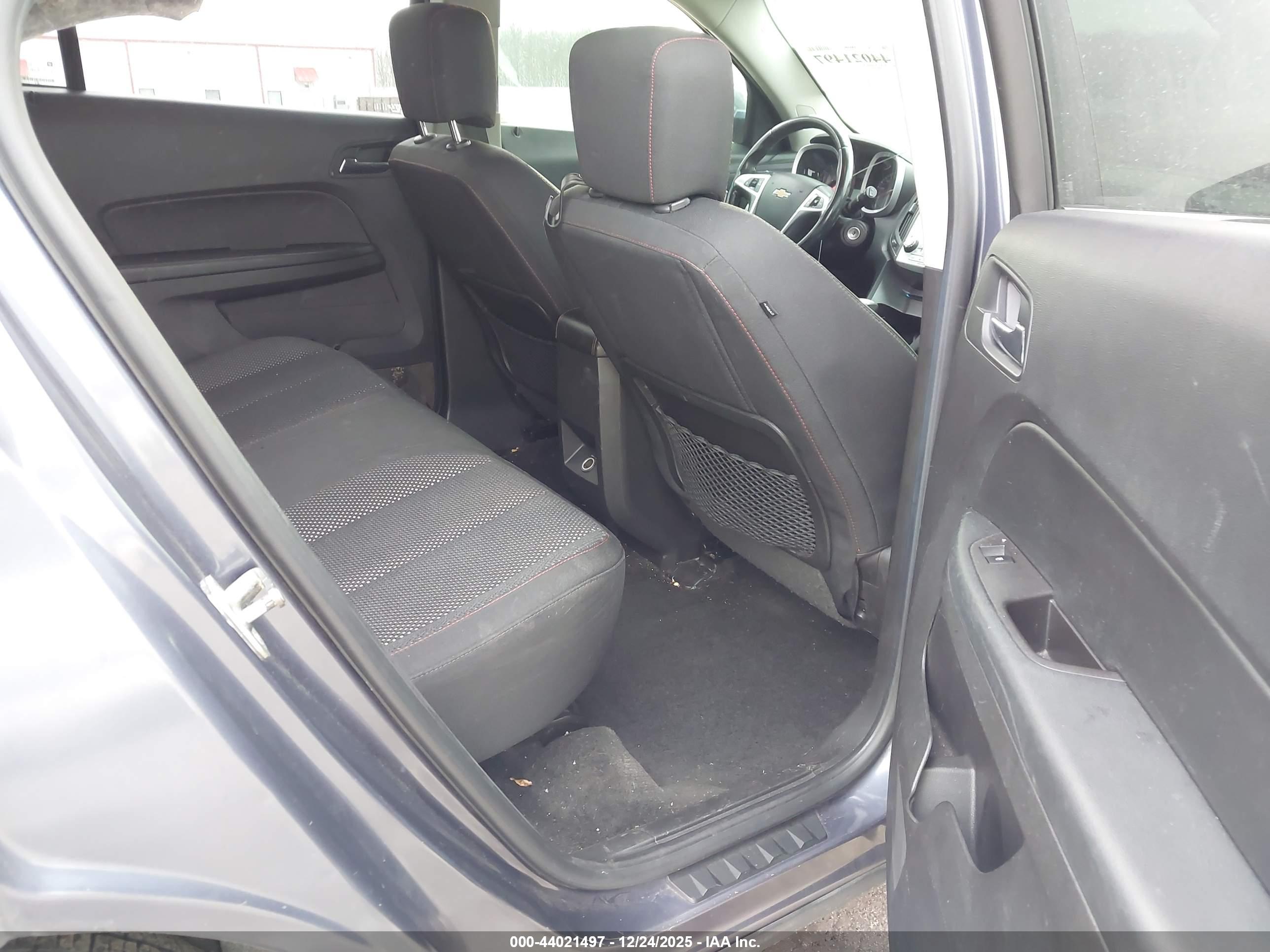 CHEVROLET EQUINOX image 8