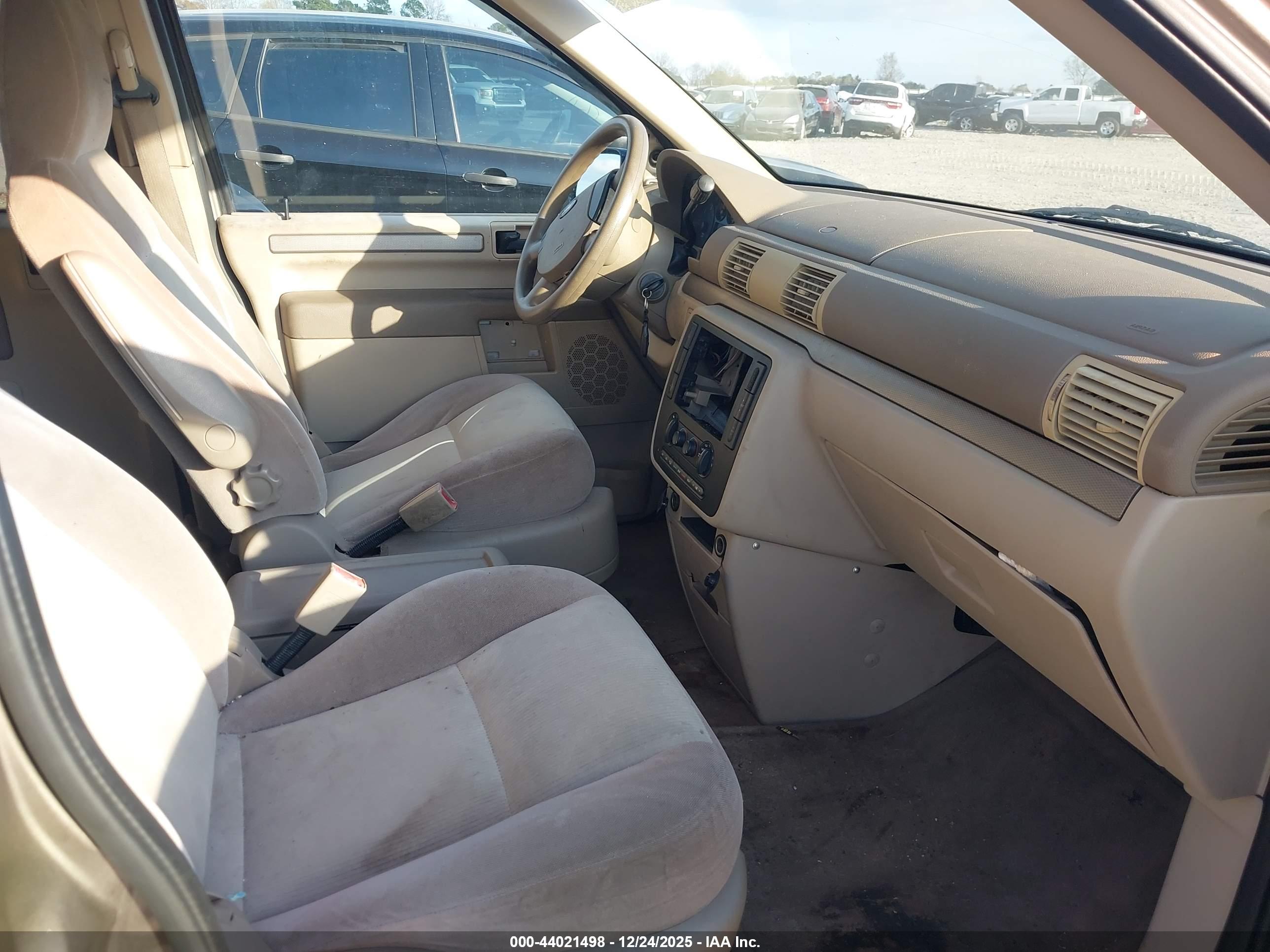 FORD FREESTAR image 5