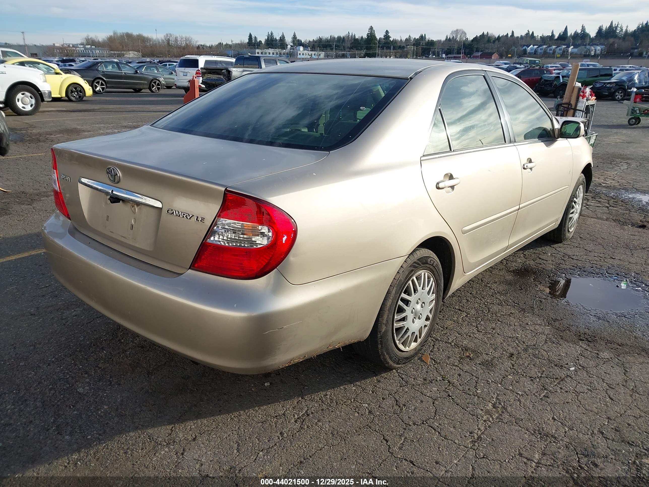 TOYOTA CAMRY image 4