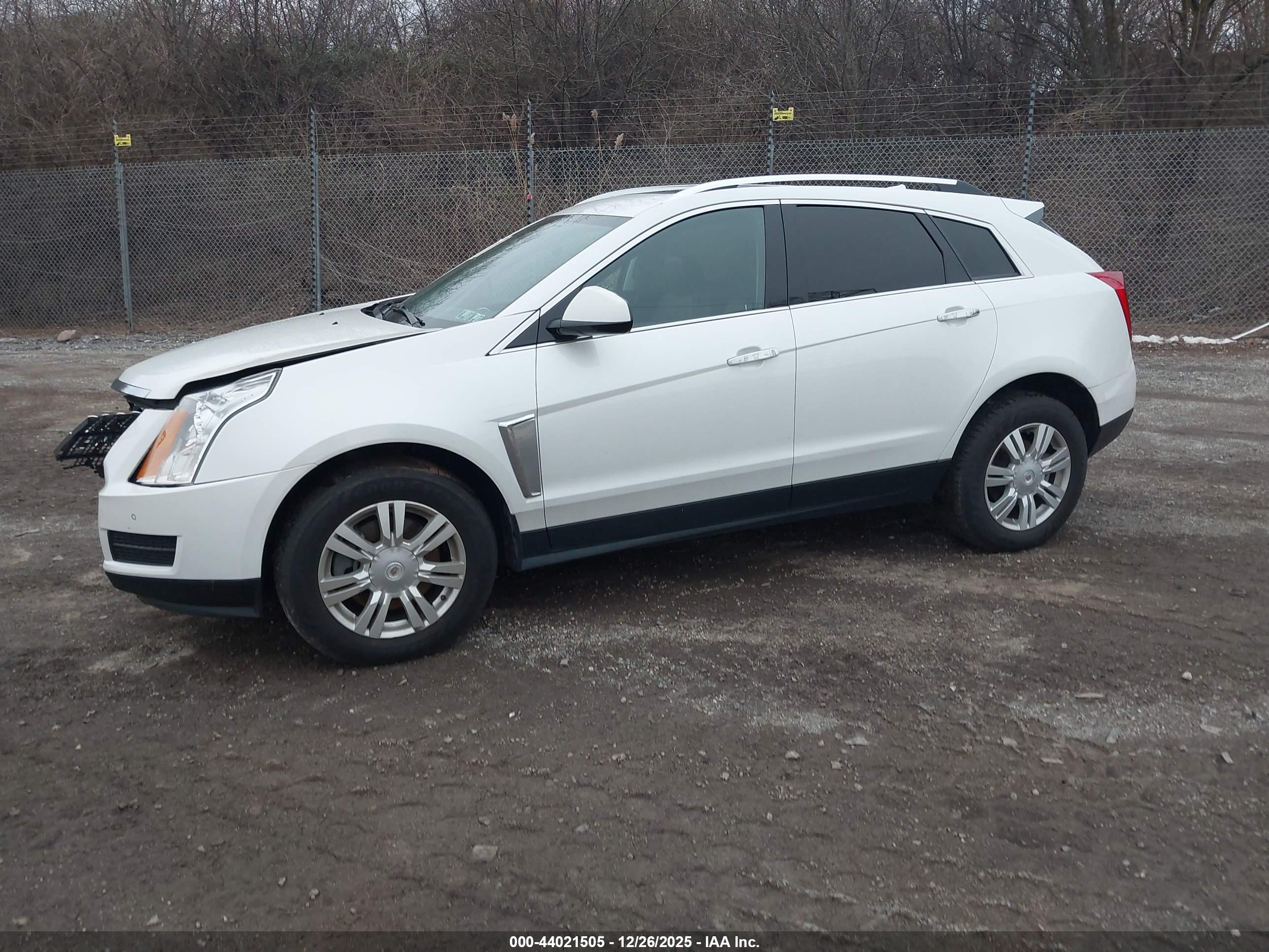 CADILLAC SRX image 2