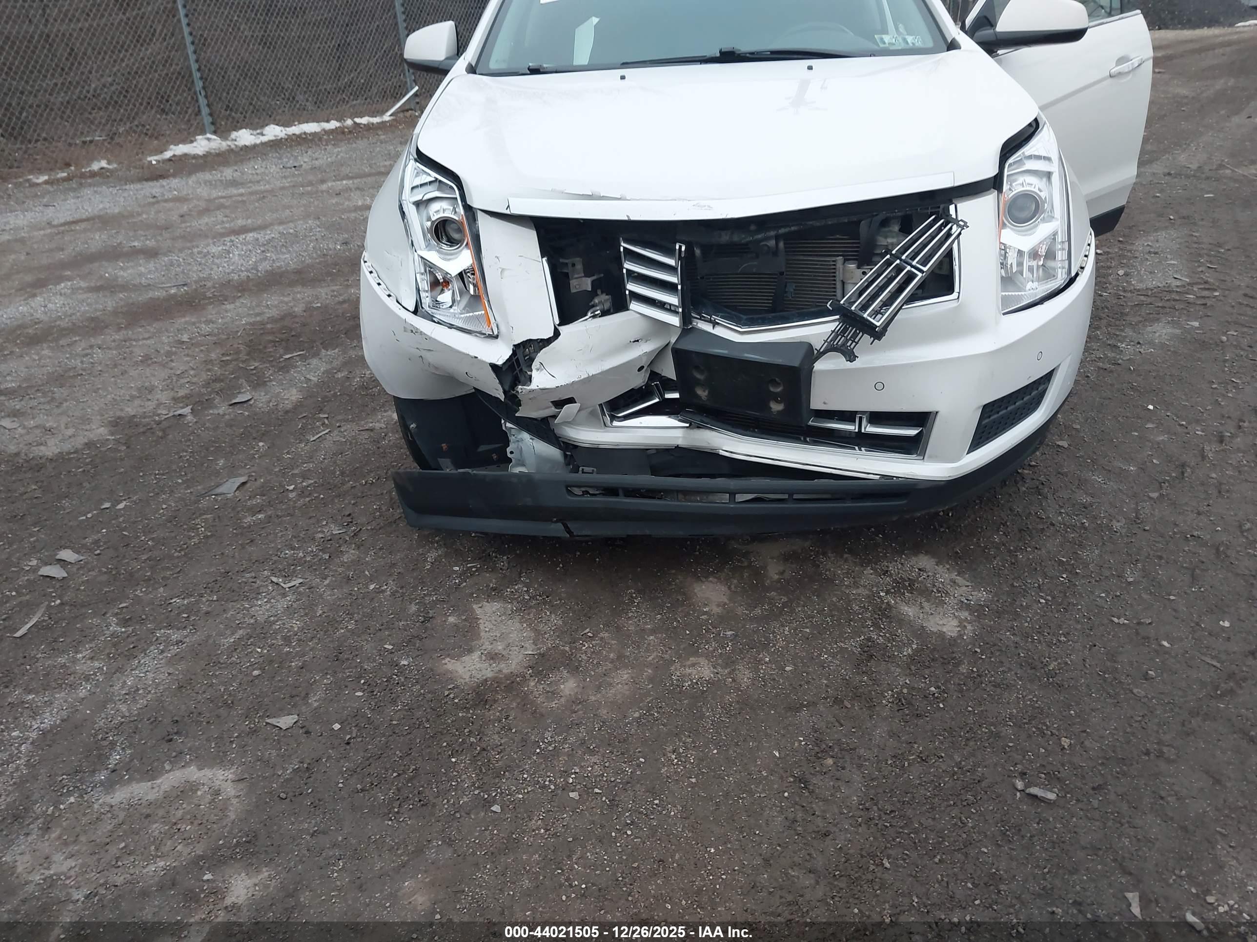 CADILLAC SRX image 6