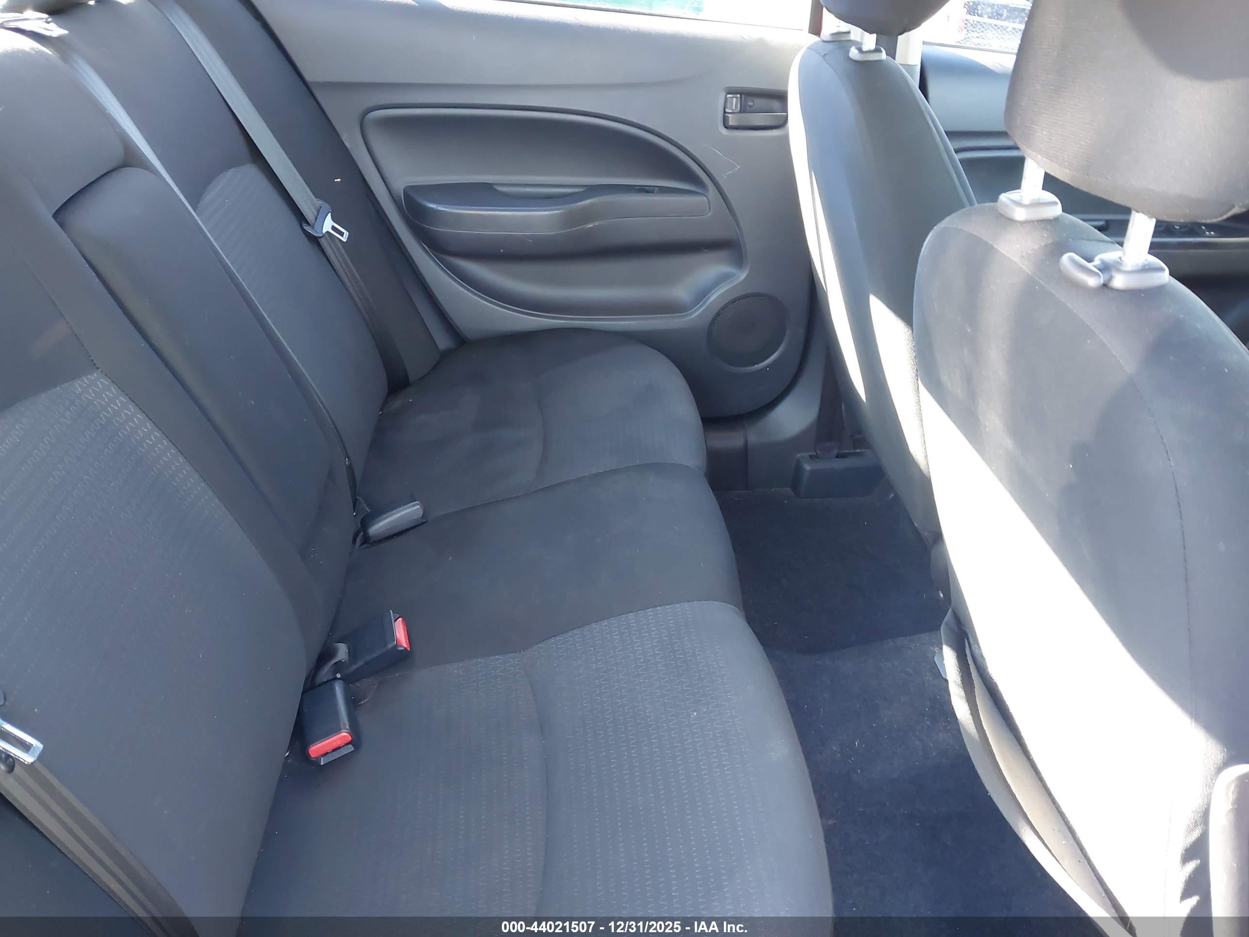 MITSUBISHI MIRAGE image 8