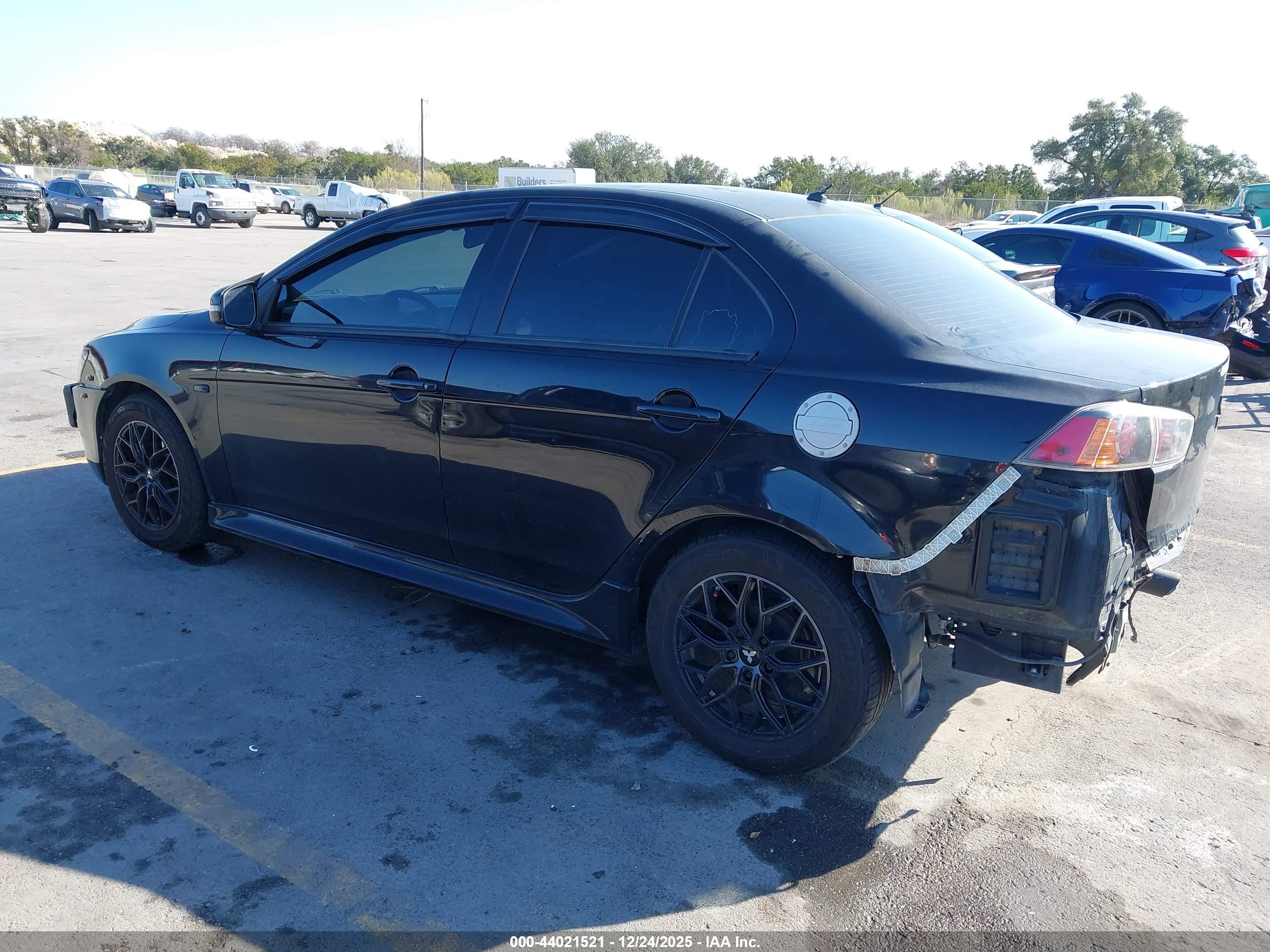 MITSUBISHI LANCER image 3