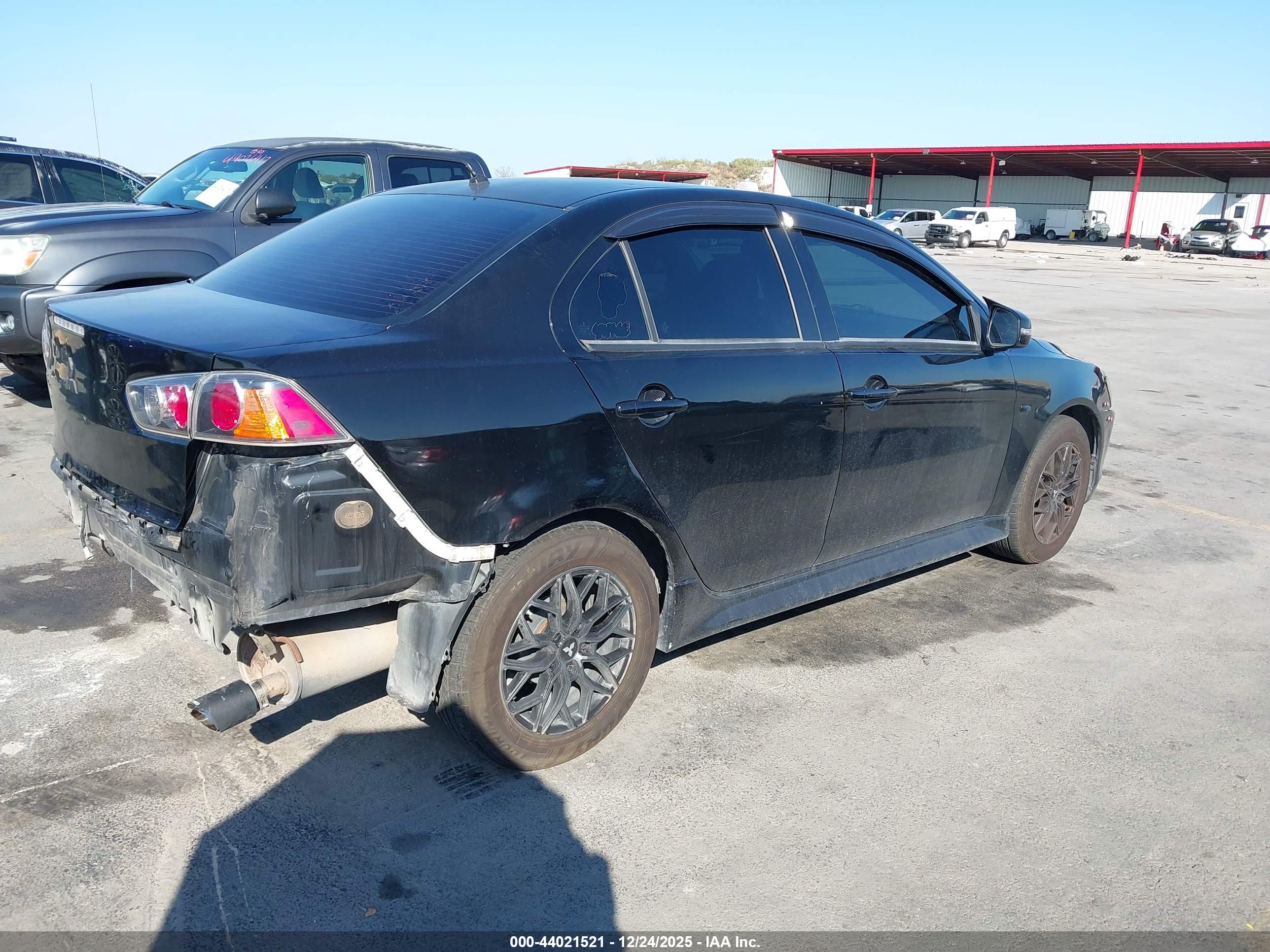 MITSUBISHI LANCER image 4