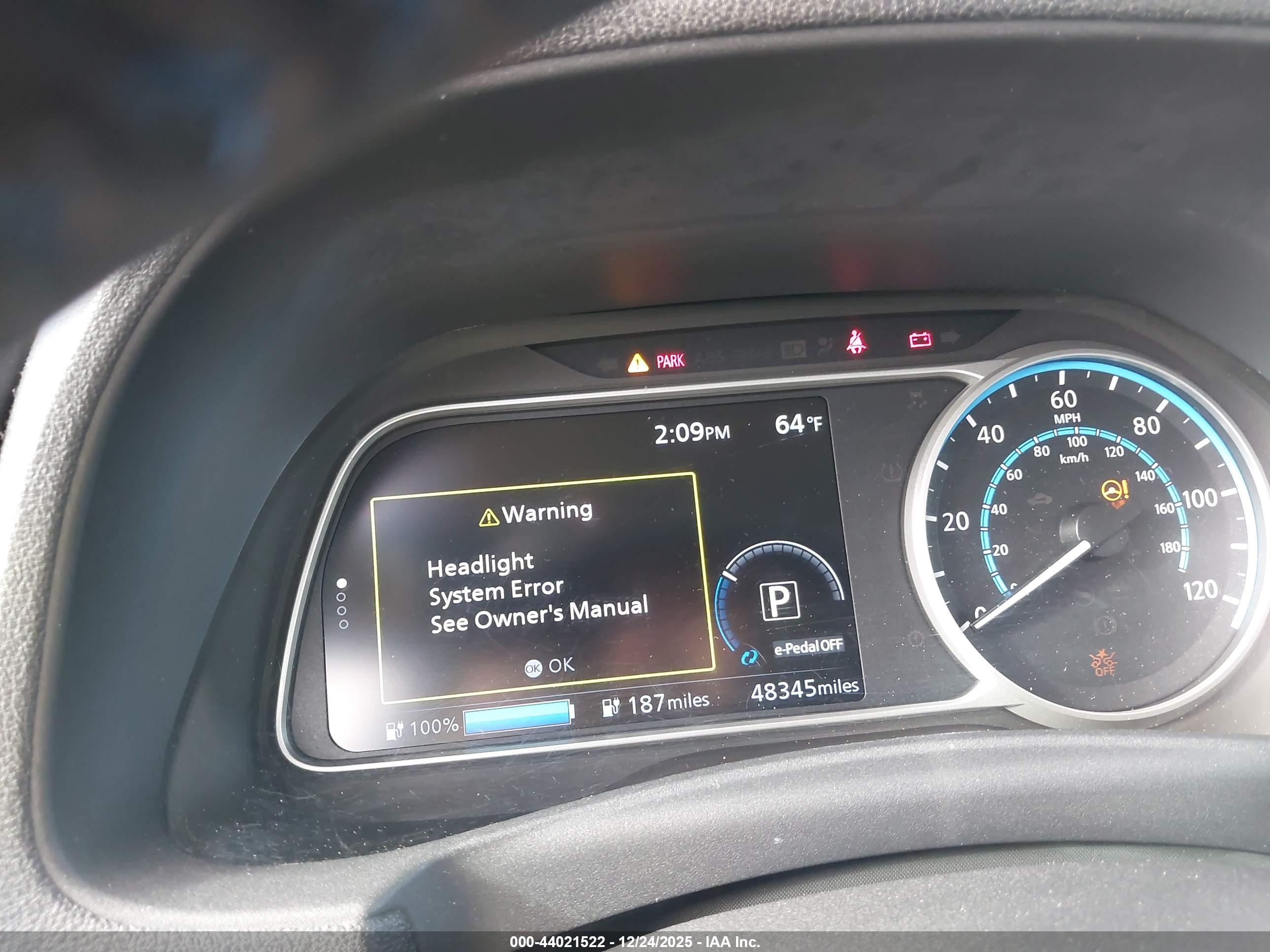 NISSAN LEAF image 7