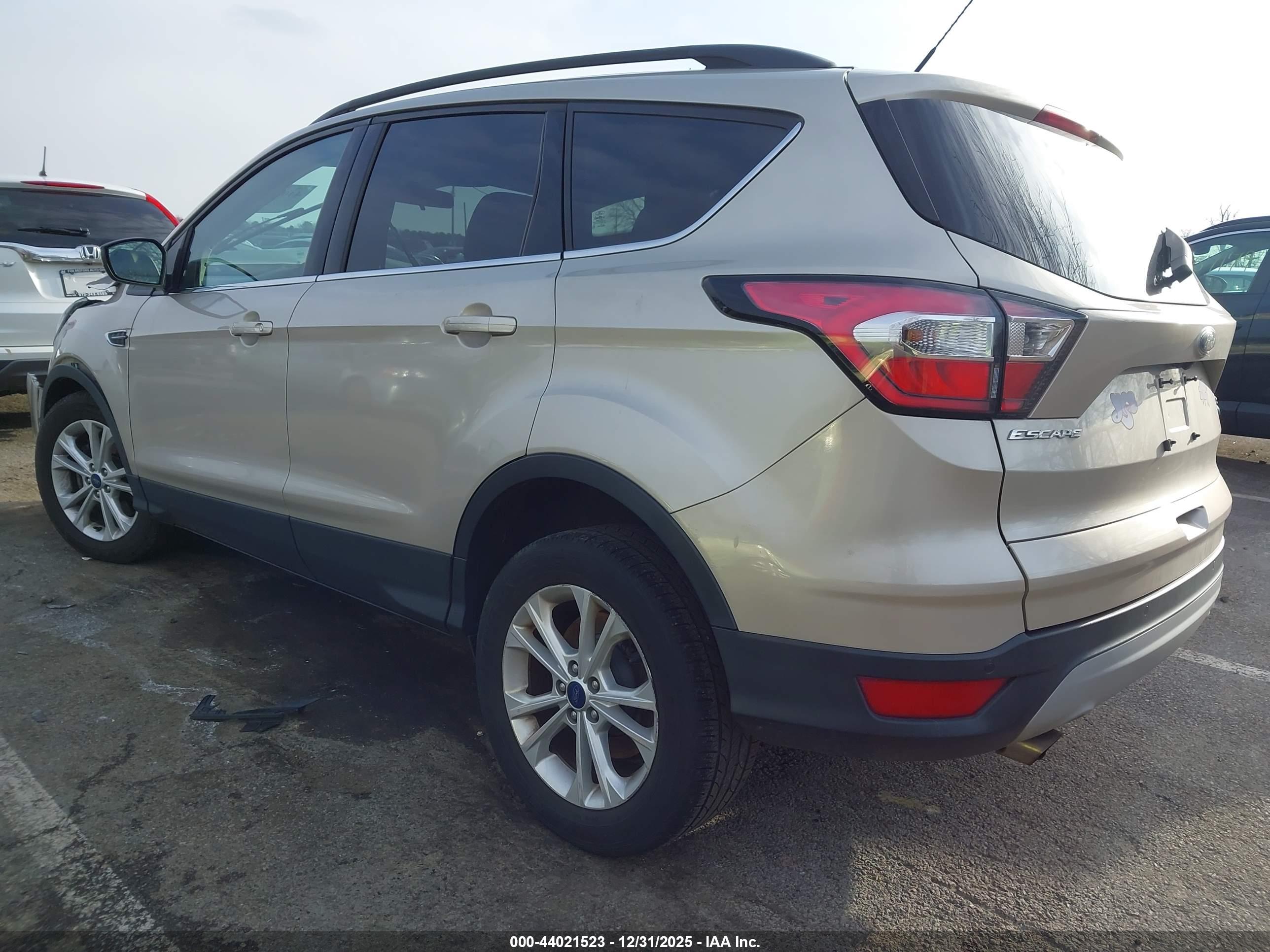 FORD ESCAPE image 3