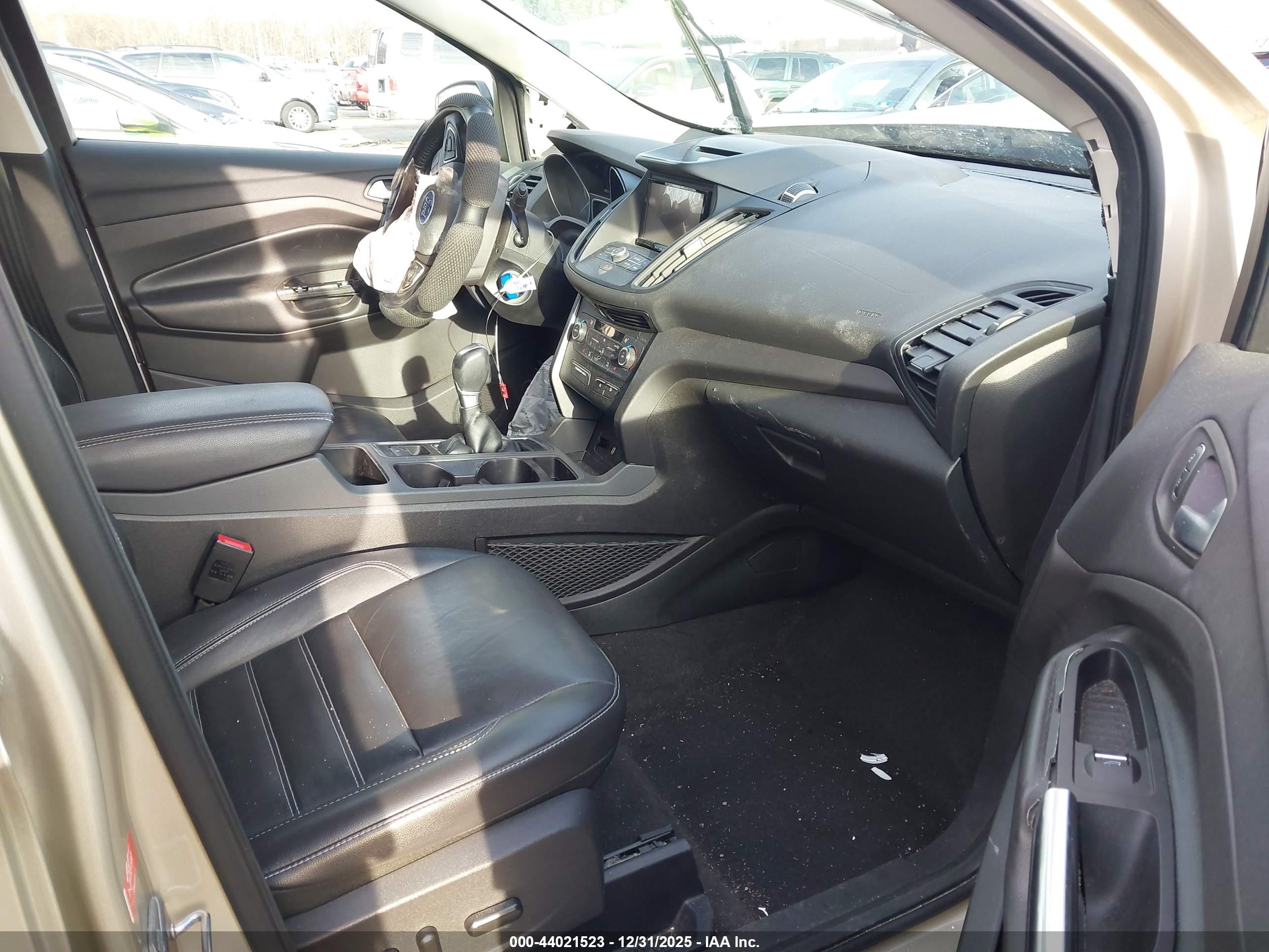 FORD ESCAPE image 5