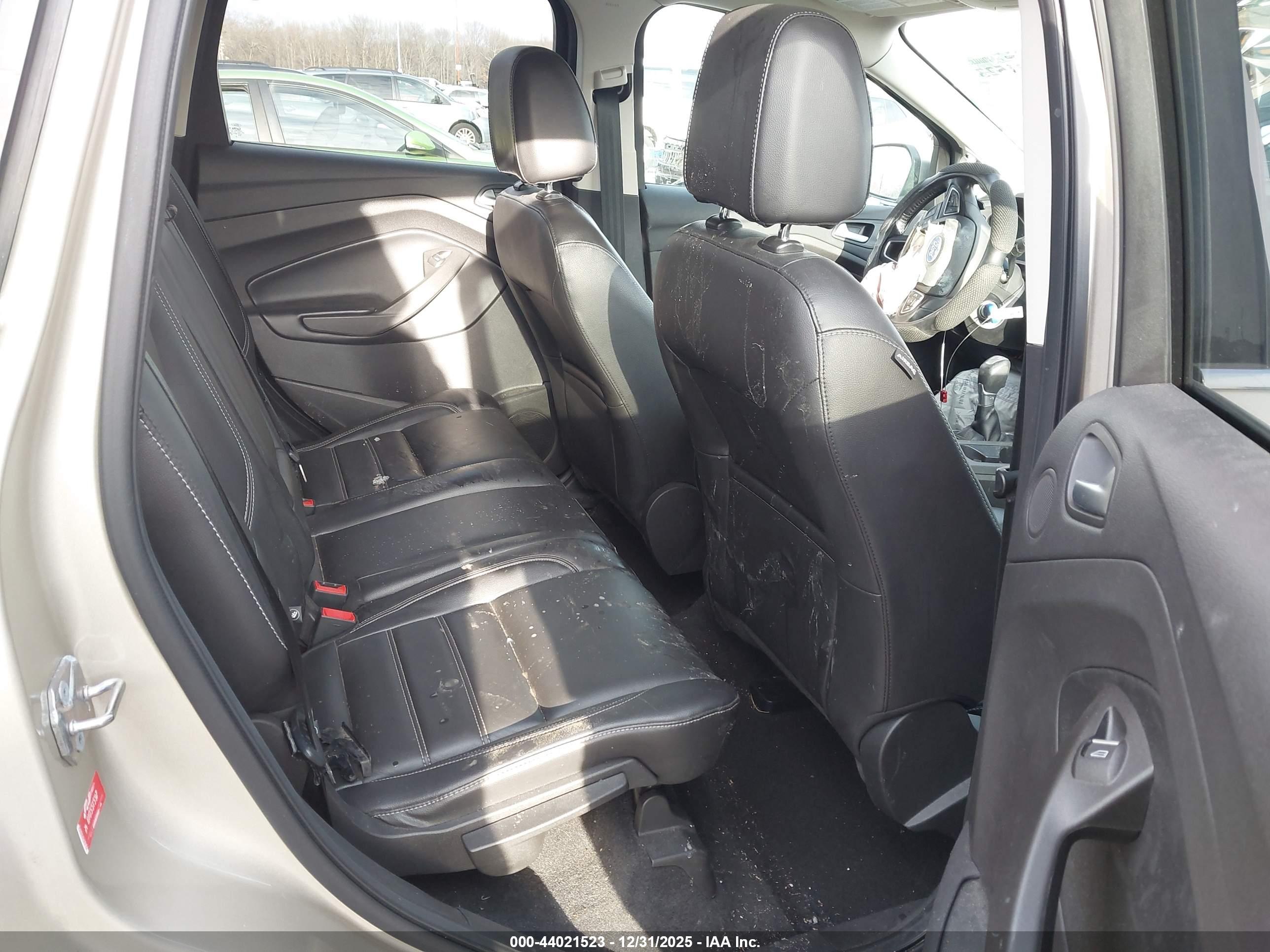 FORD ESCAPE image 8