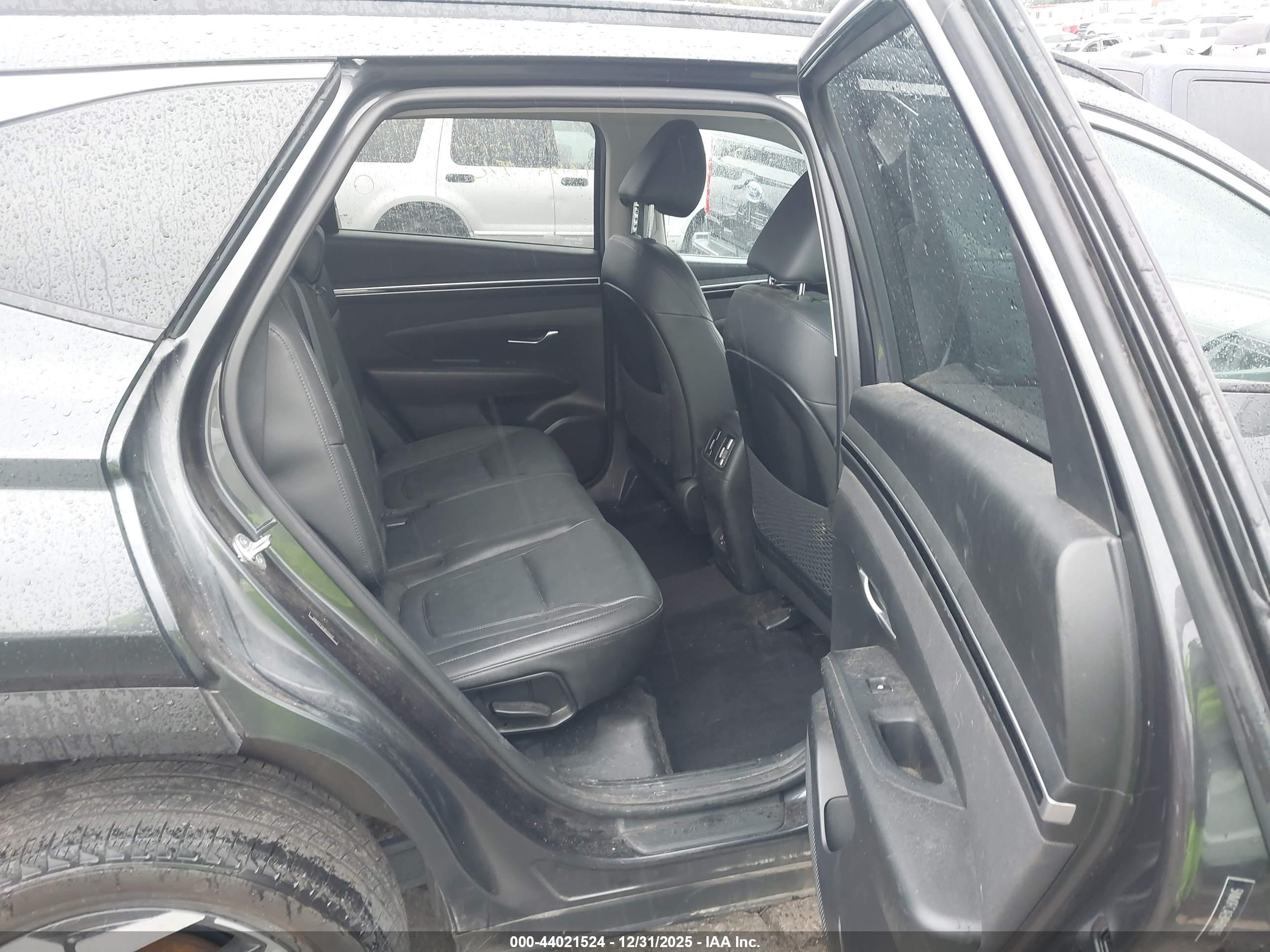 HYUNDAI TUCSON image 8