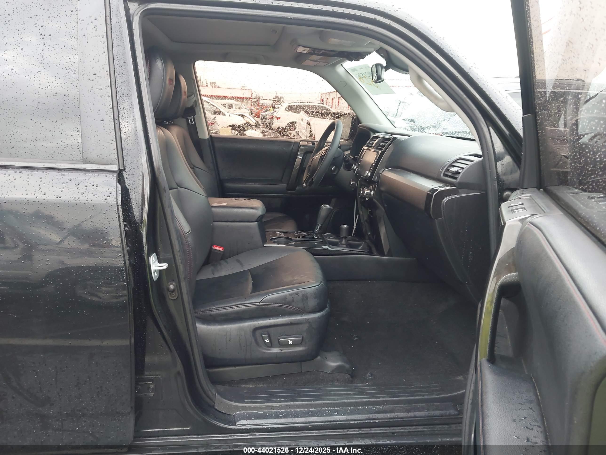 TOYOTA 4RUNNER image 5