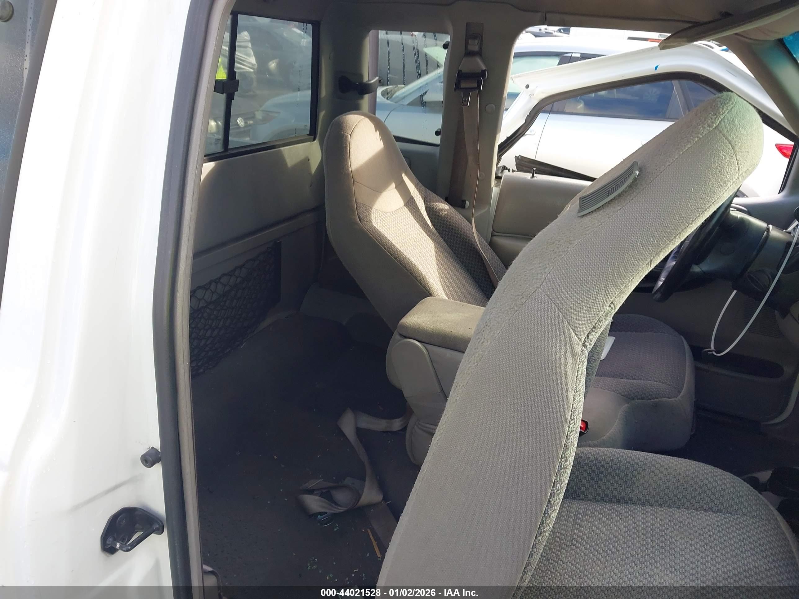 FORD RANGER image 8
