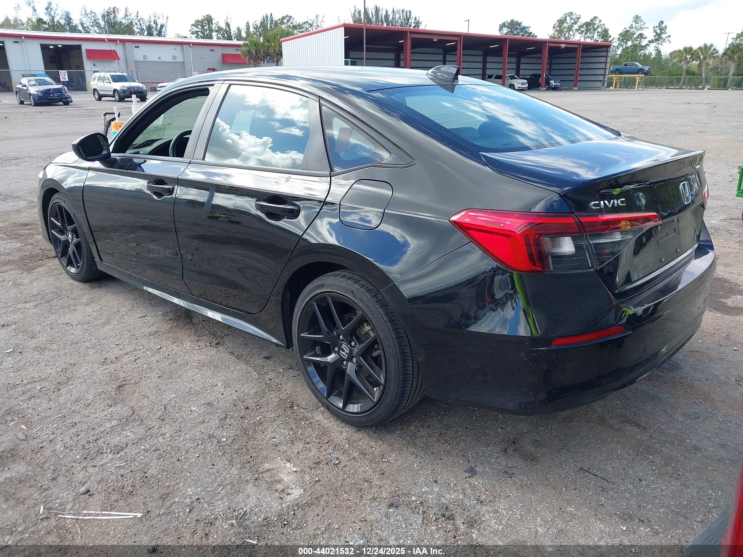 HONDA CIVIC image 3