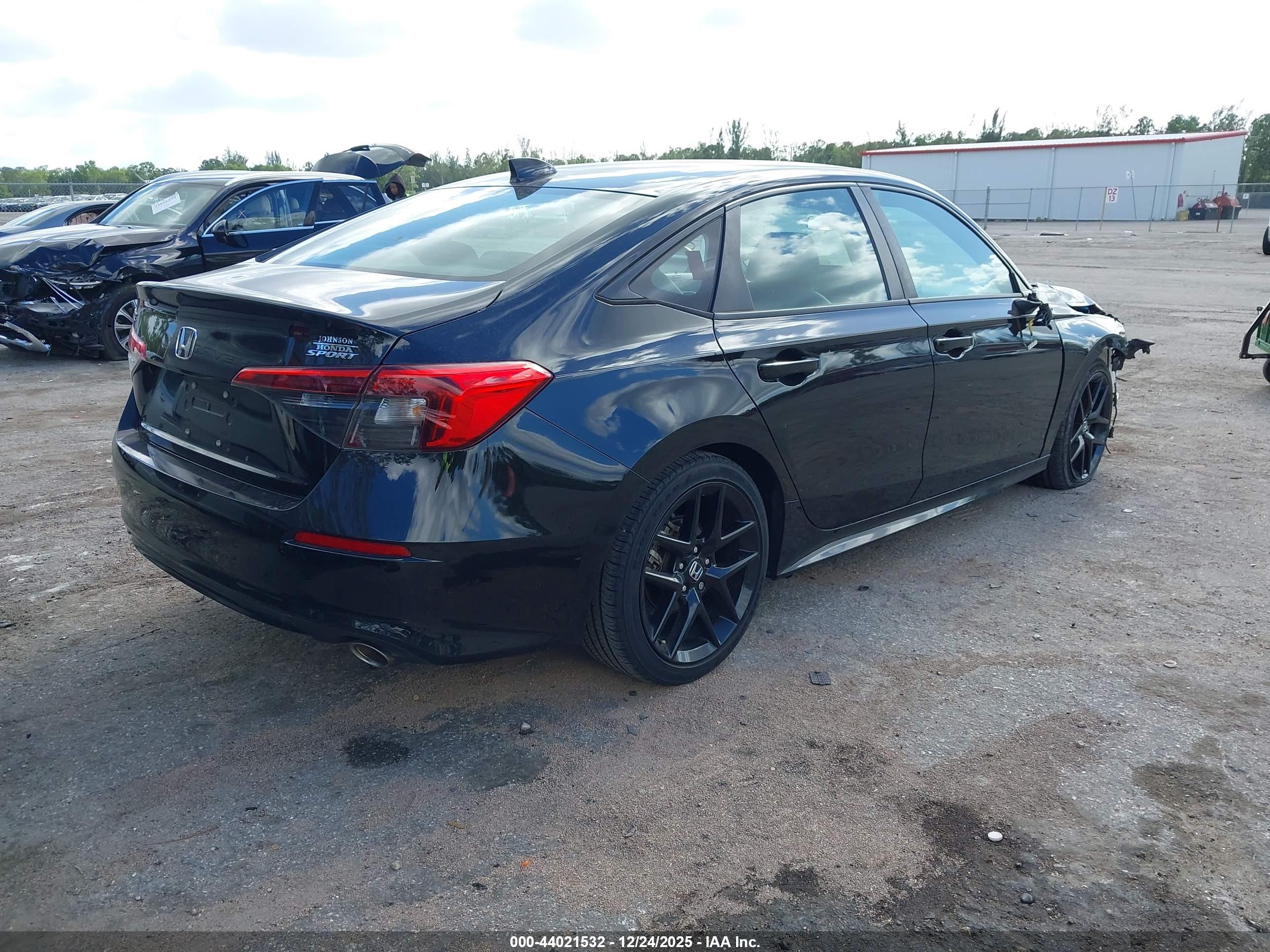 HONDA CIVIC image 4