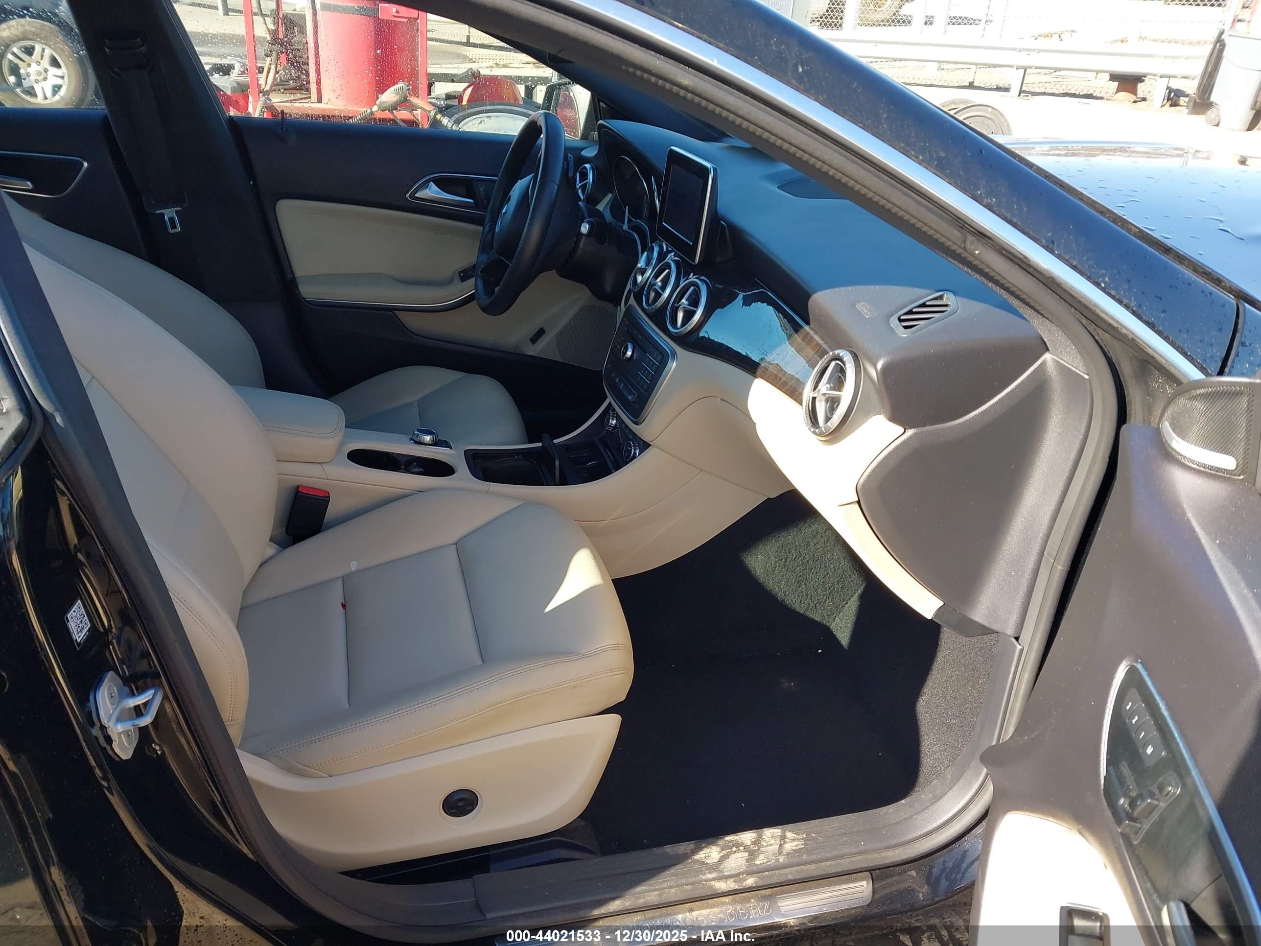 MERCEDES-BENZ CLA image 5