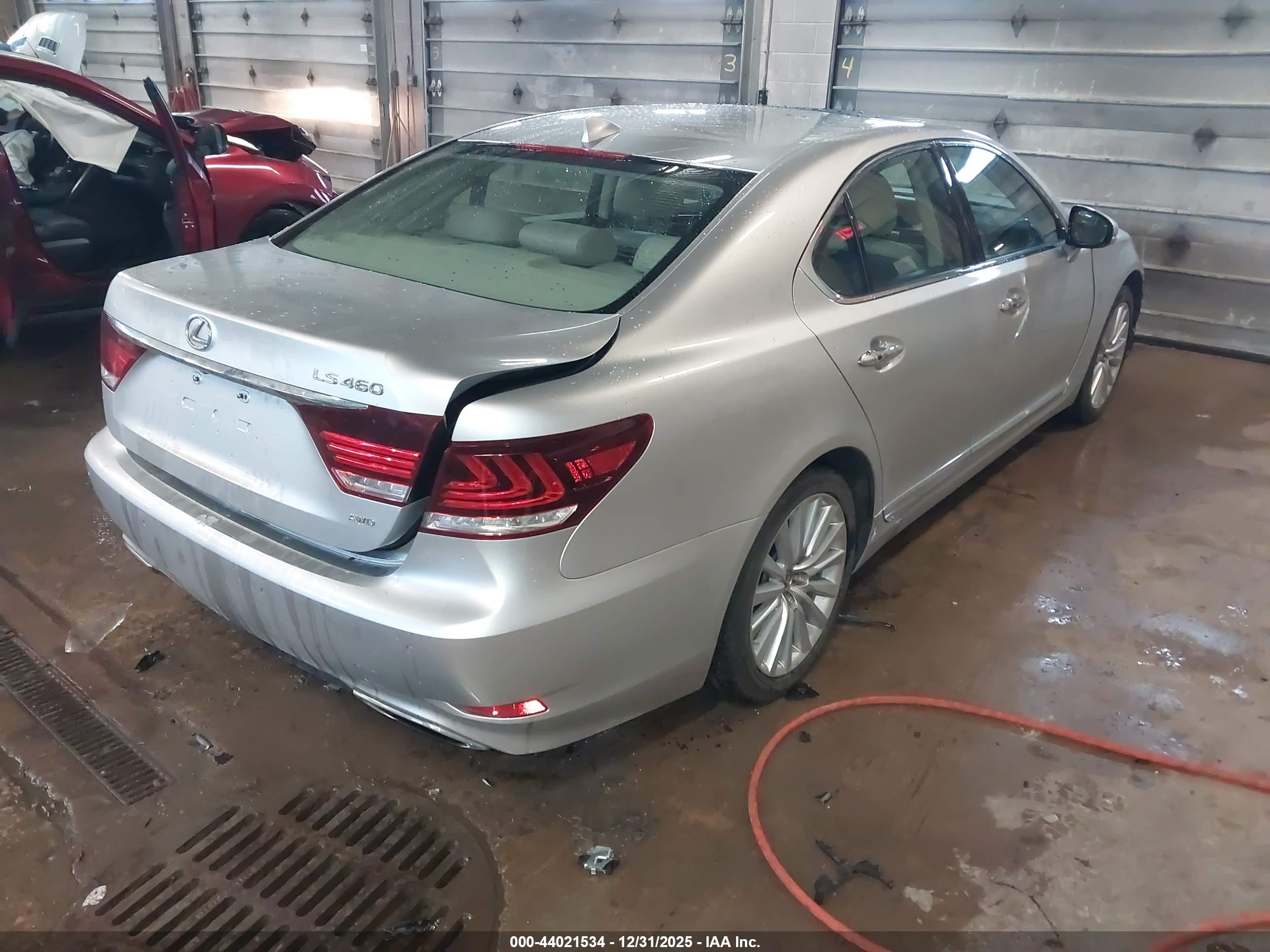 LEXUS LS image 4