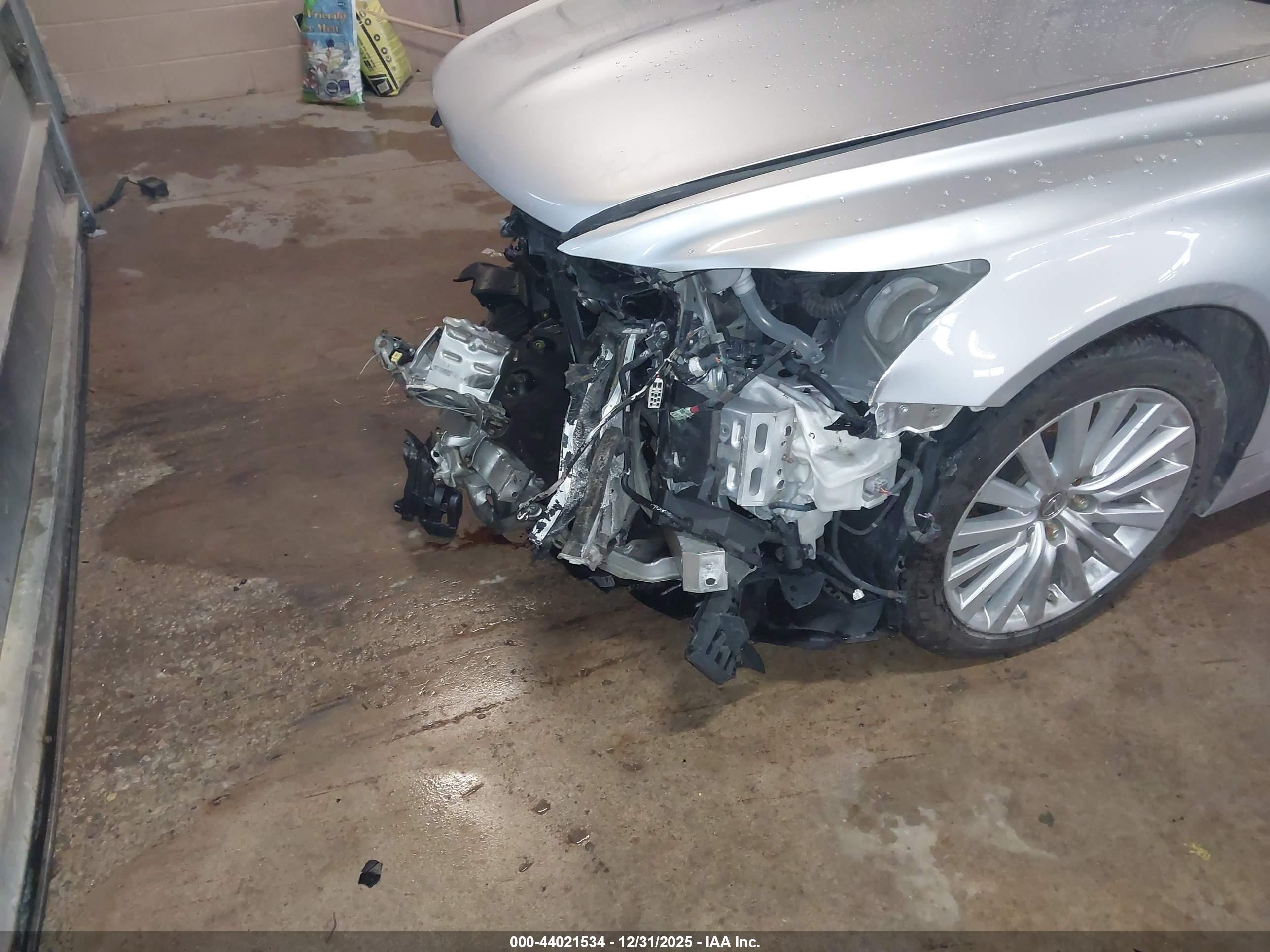 LEXUS LS image 6