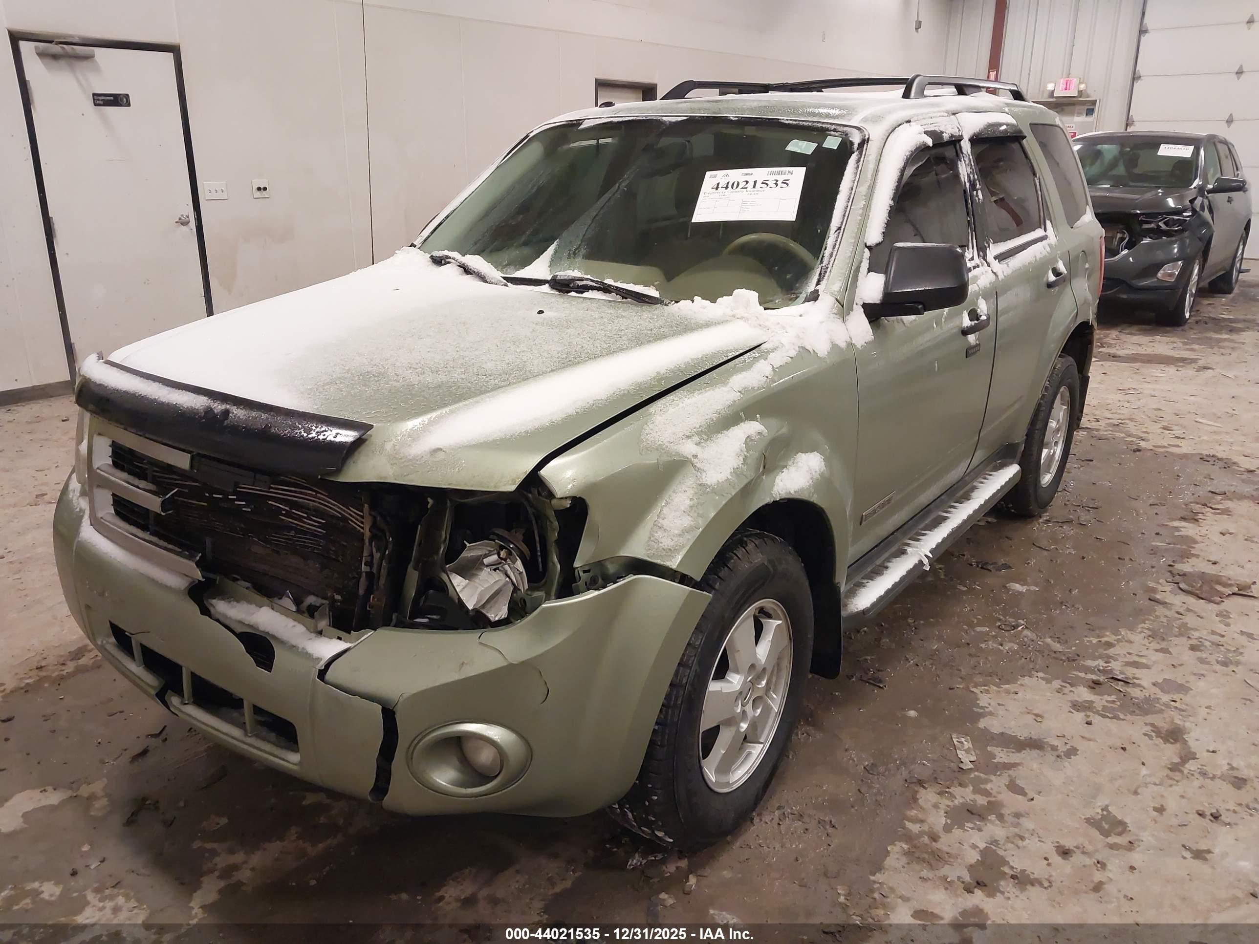FORD ESCAPE image 2