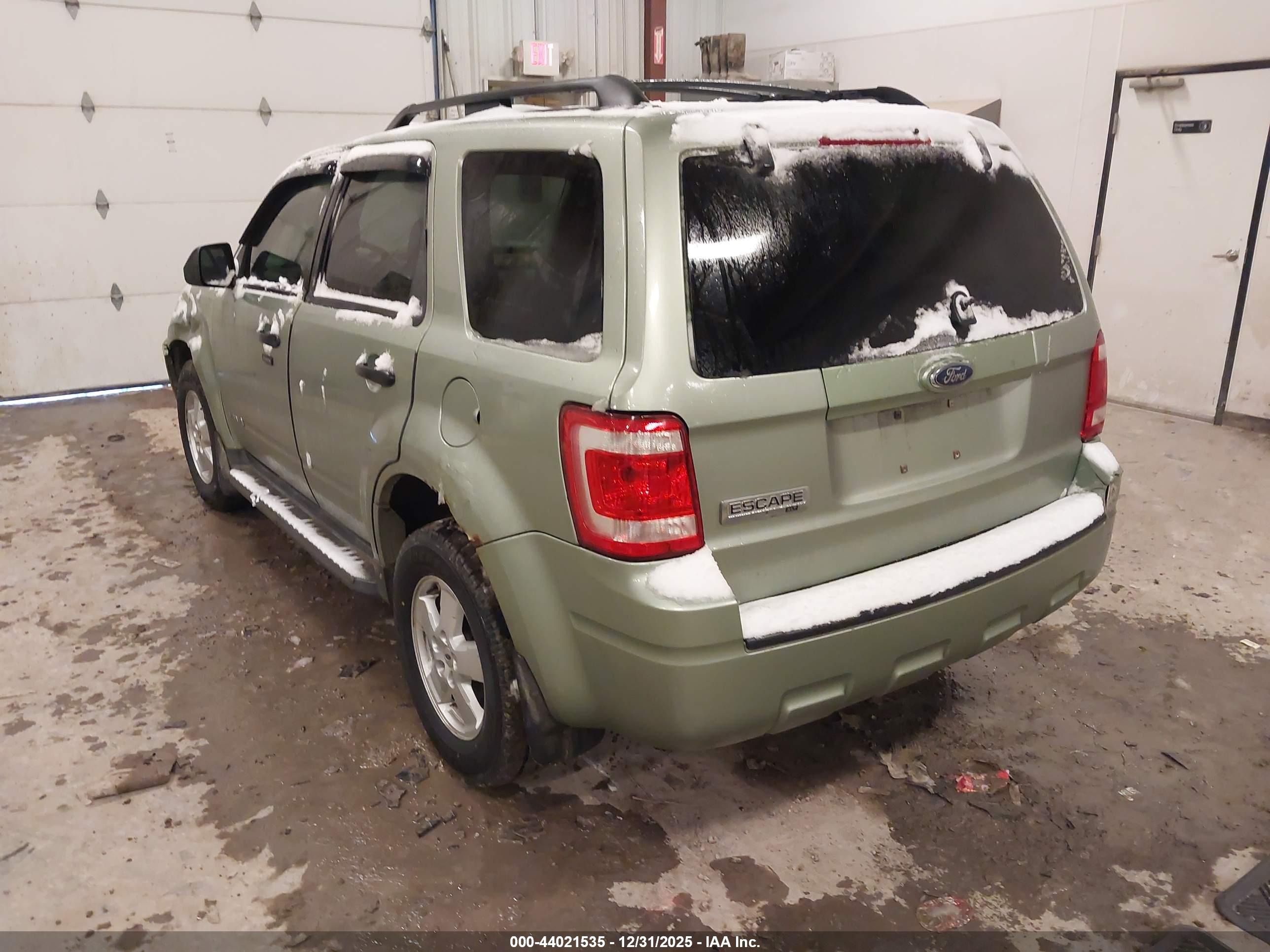 FORD ESCAPE image 3