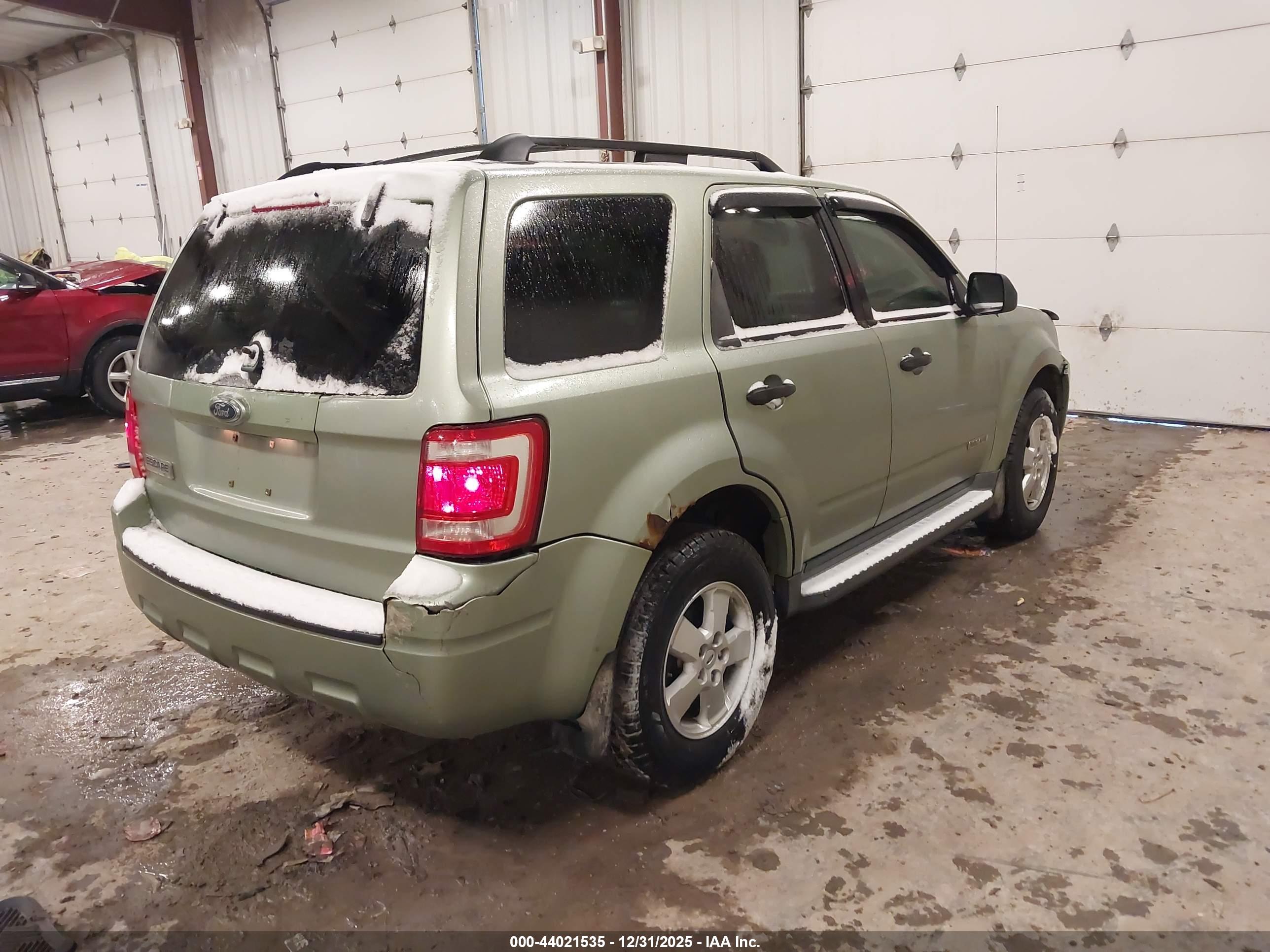 FORD ESCAPE image 4
