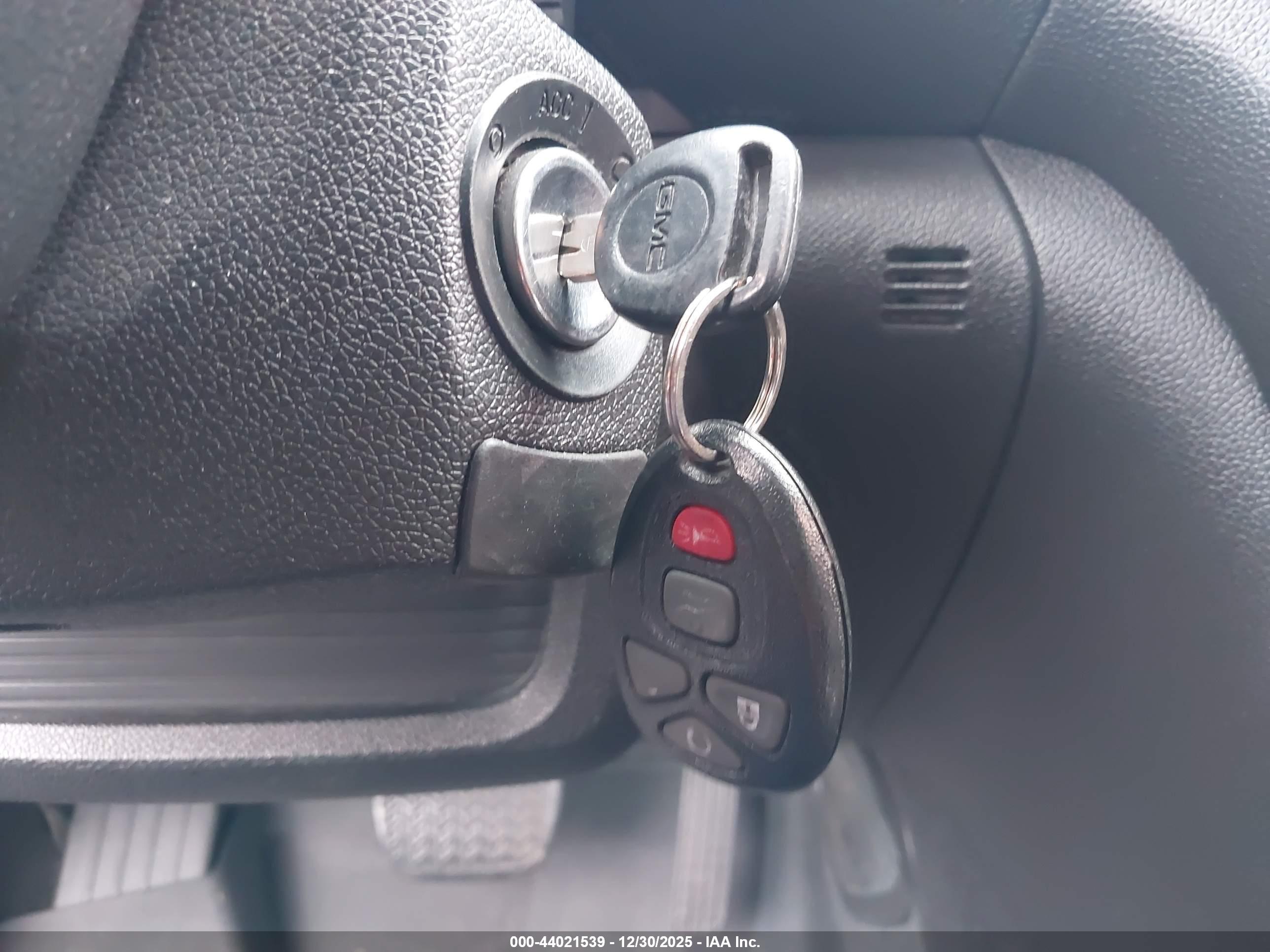 GMC ACADIA image 11